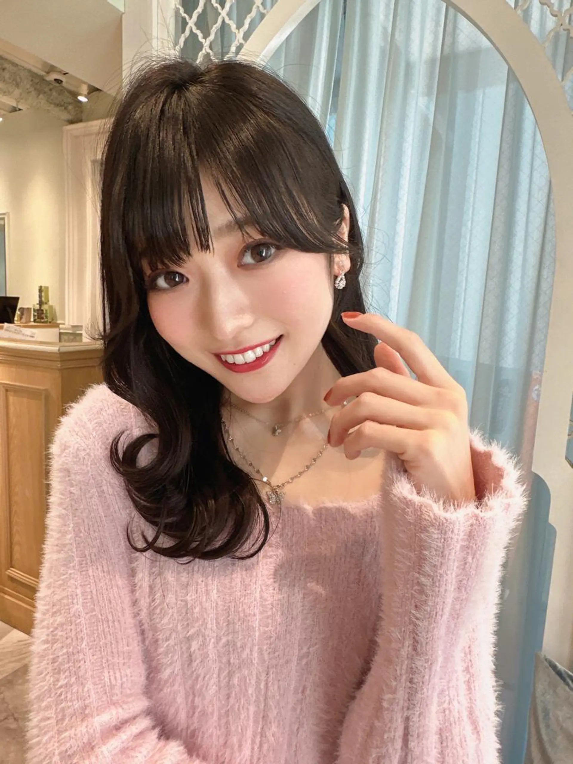 ロング 渡辺 麻衣のヘアスタイル