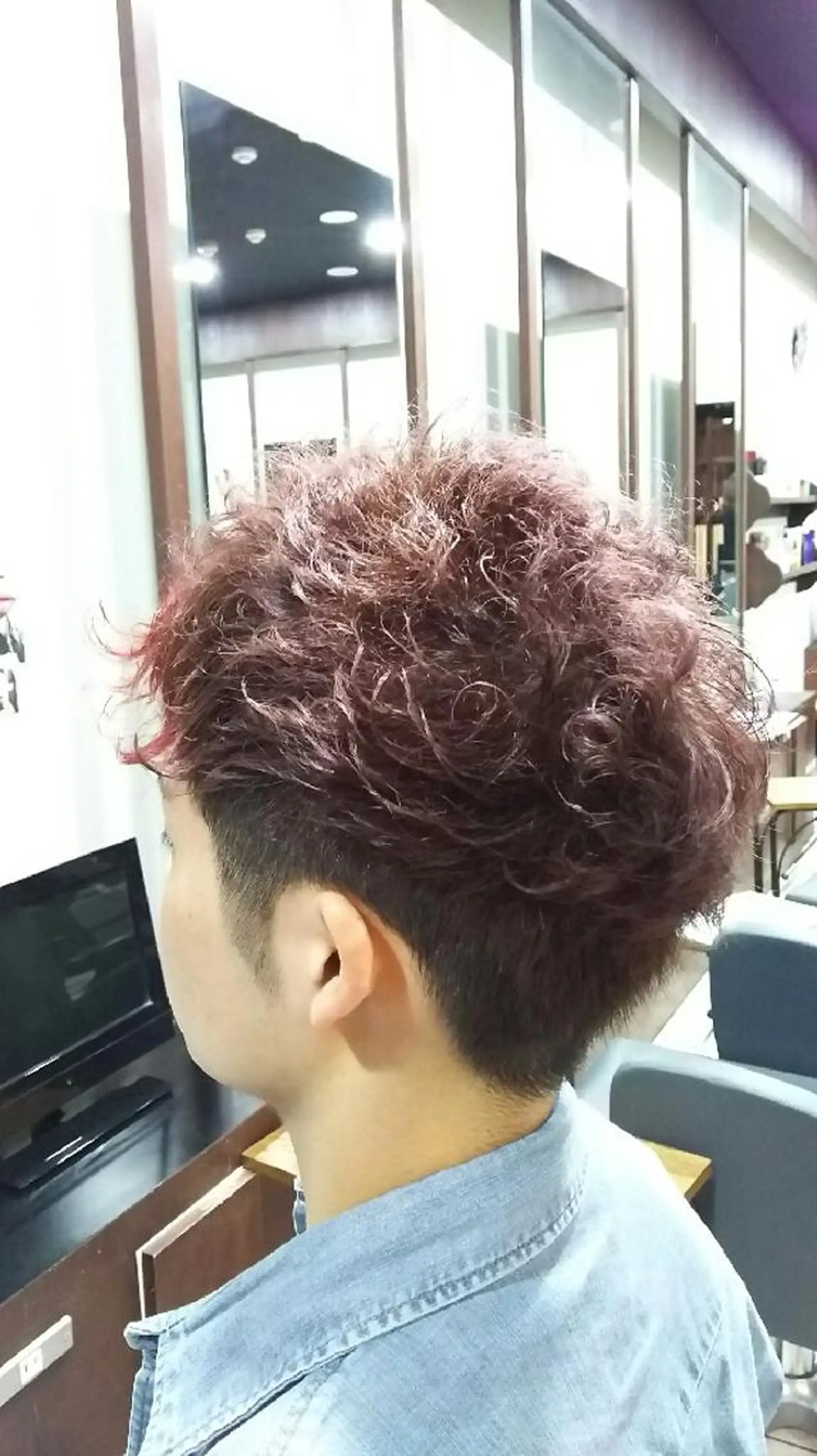 メンズ カラー SHAFT Ieiriのヘアスタイル