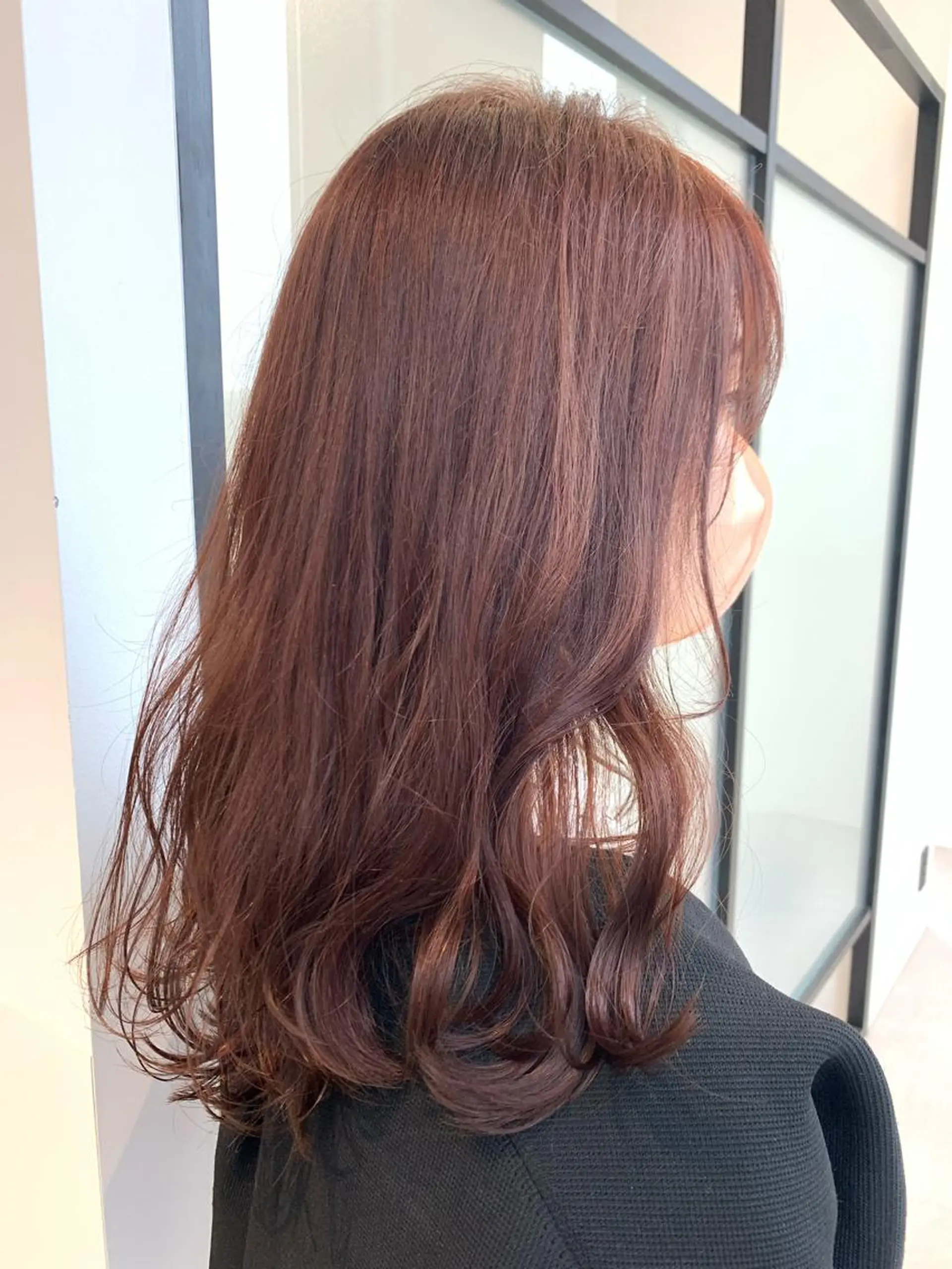 ロング カラー パーマ ピンクカラー カット ヘアカラー トリートメント 仲地 大地のヘアスタイル