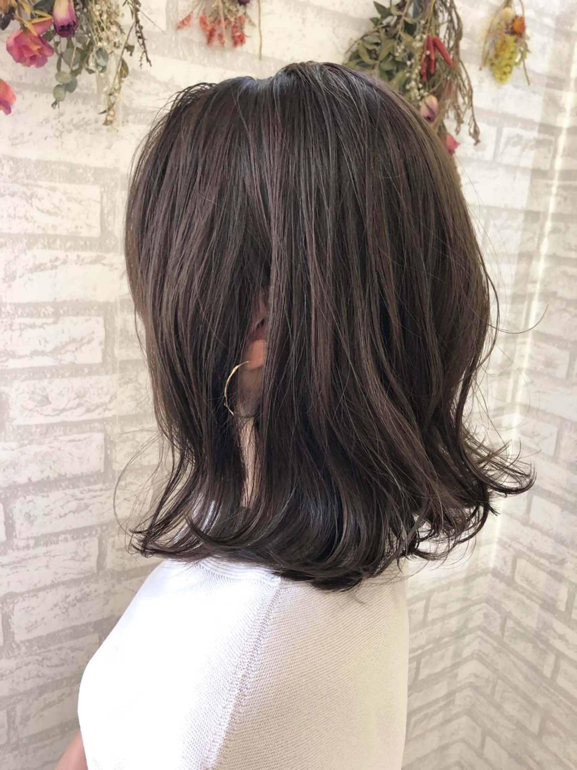 ミディアム カラー クボキ サヤのヘアスタイル