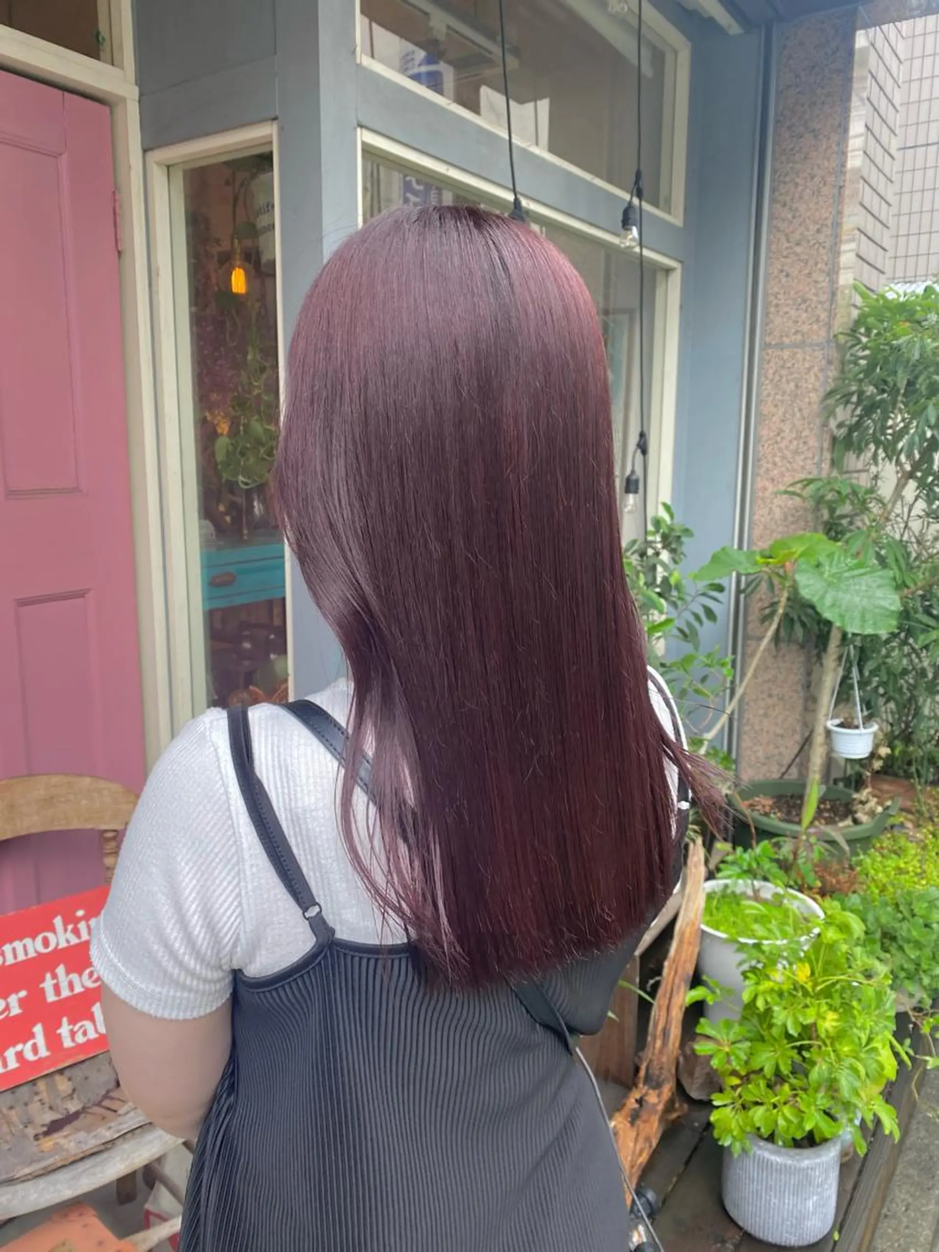 セミロング カラー AYANO ／レイヤー／オリーブのヘアスタイル