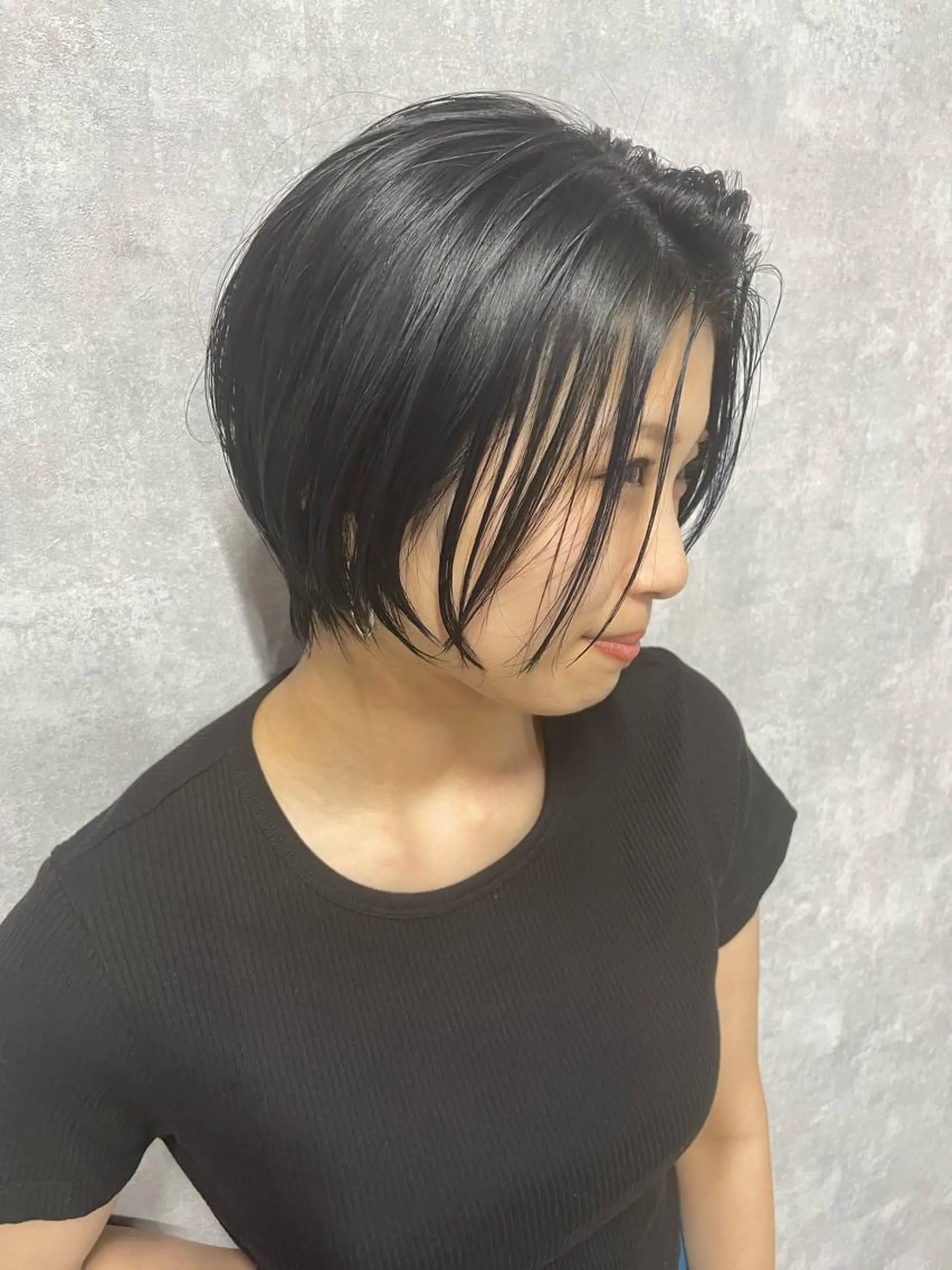 ショート 切りっぱなしボブ ショートボブ ハンサムショート 丸みショート アッシュ モテ髪/ボブ/ショー ト/アダチフウトのヘアスタイル