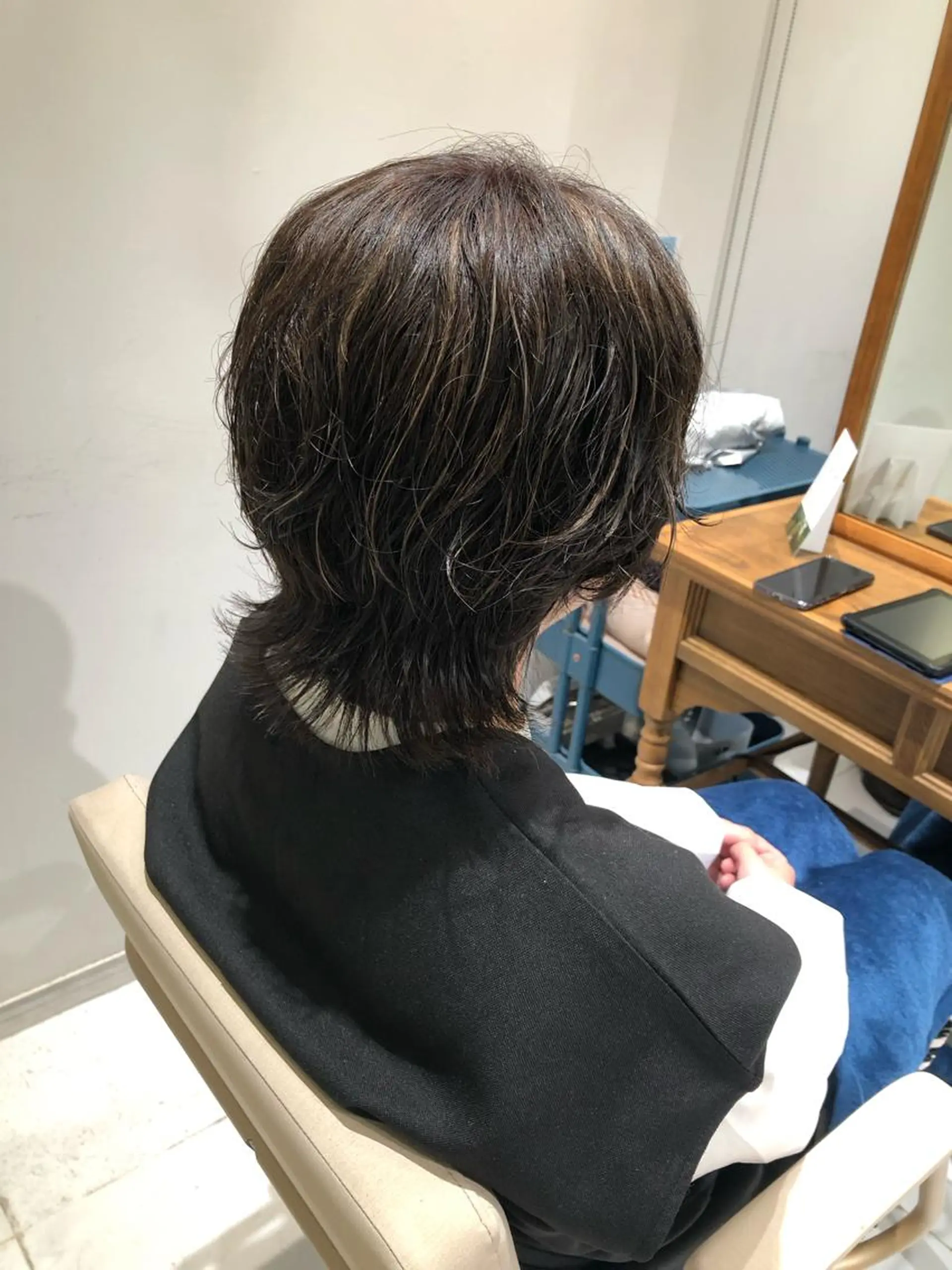 ミディアム カラー ミディアムパーマ ハイライトカラー ハイライト ウルフカット カット ヘアカラー トリートメント 髪質改善/レイヤー/ お顔まわり/Ami.のヘアスタイル