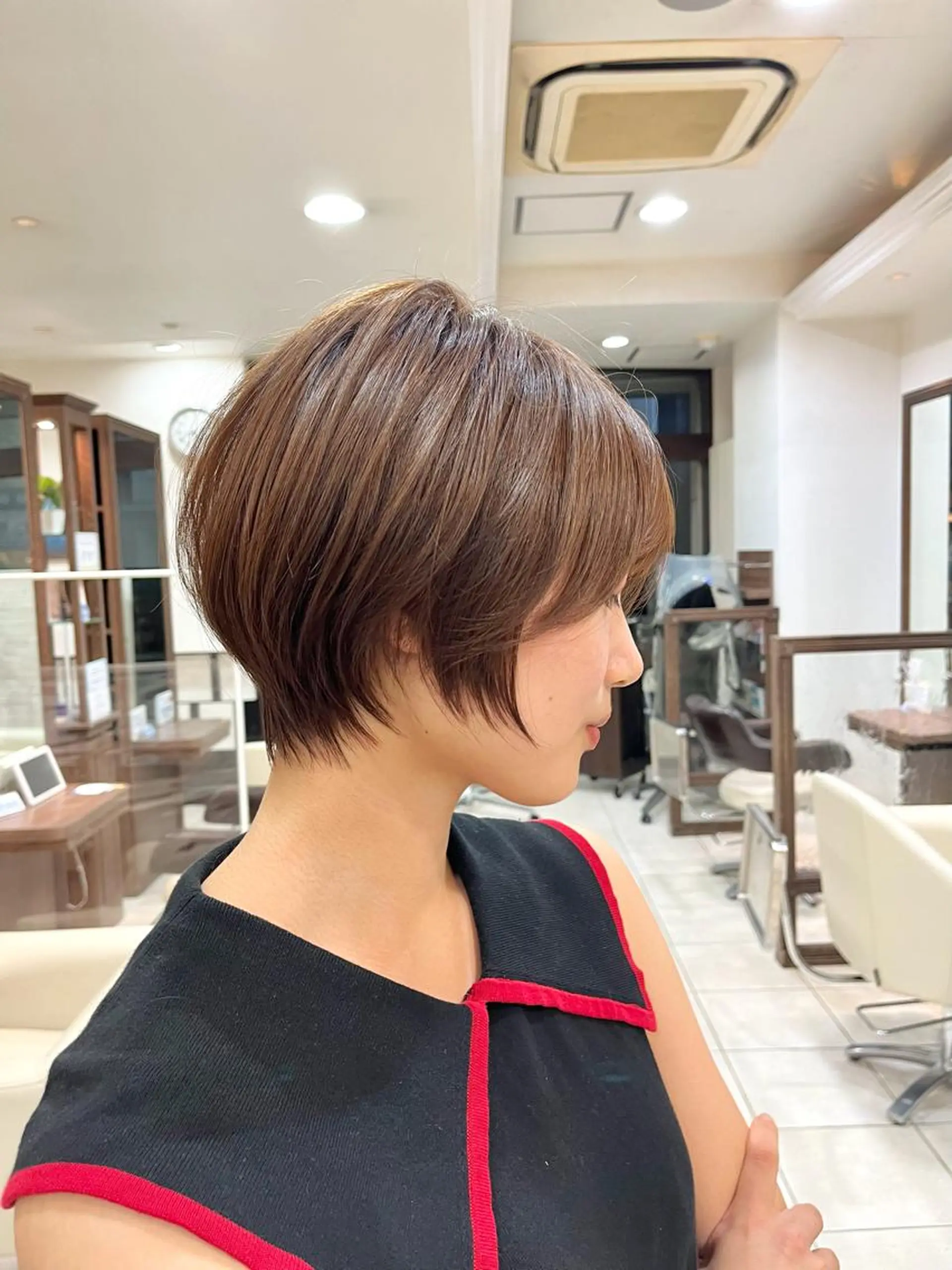 ショート ショートボブ ハンサムショート ボブ くびれヘア ハイライト カット トリートメント ✨髪質改善・縮毛矯正 専門美容室マーベルのヘアスタイル