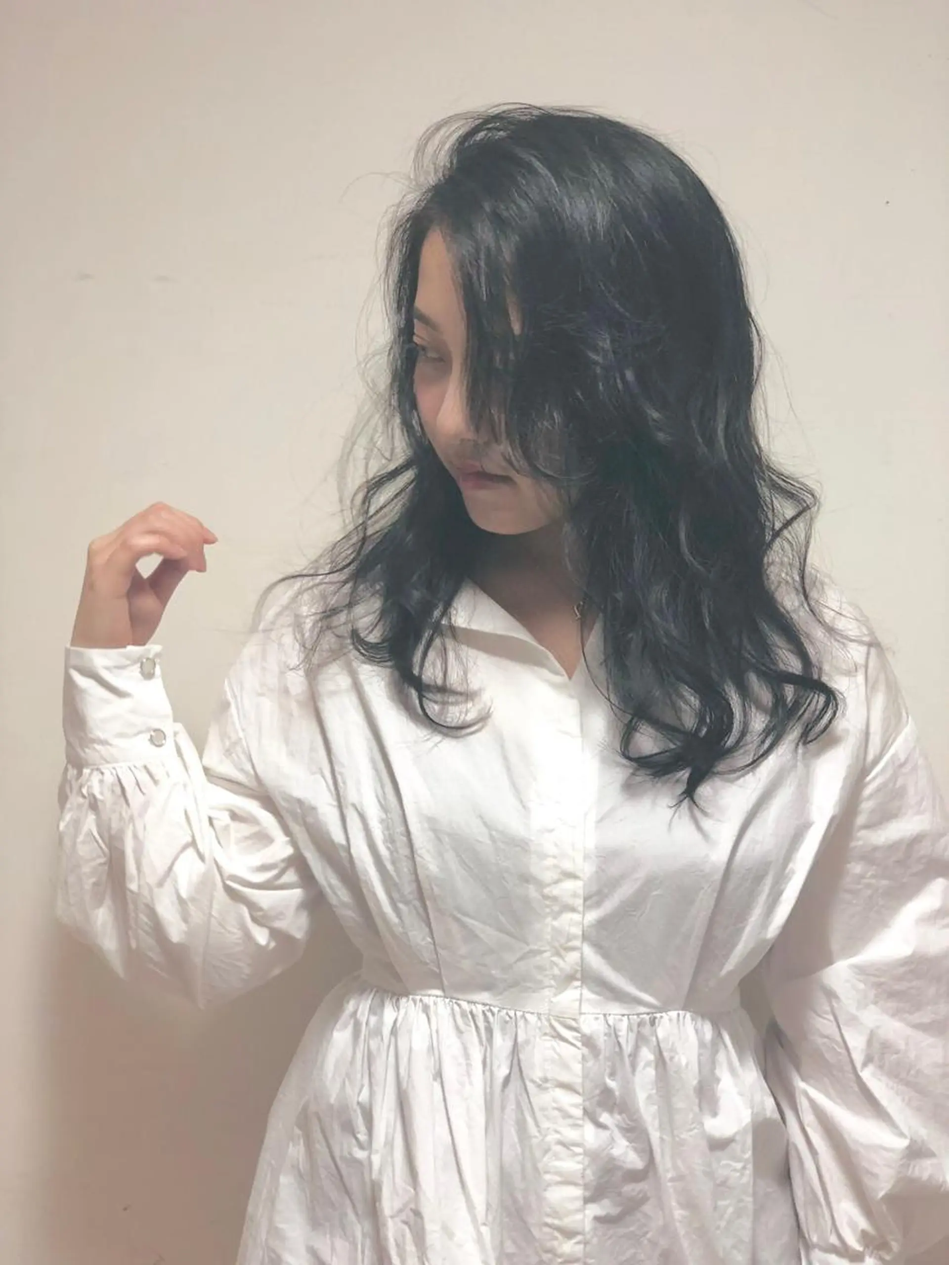 ロング カラー ブリーチ ネイビーカラー ブリーチなしカラー 韓国hair ·͜· watanabeのヘアスタイル