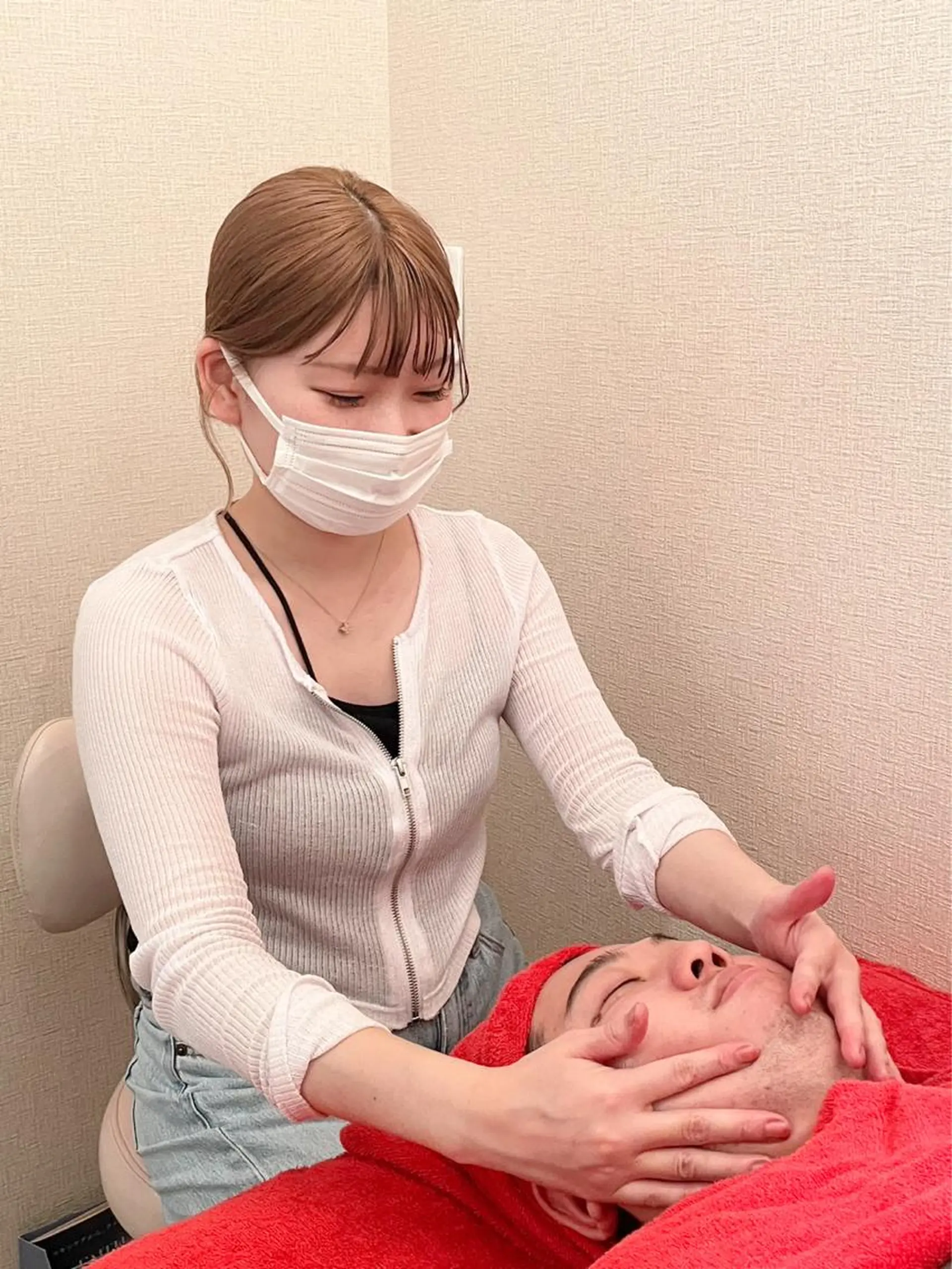 美粧ほそや所属・アライ ユウリのヘアスタイル