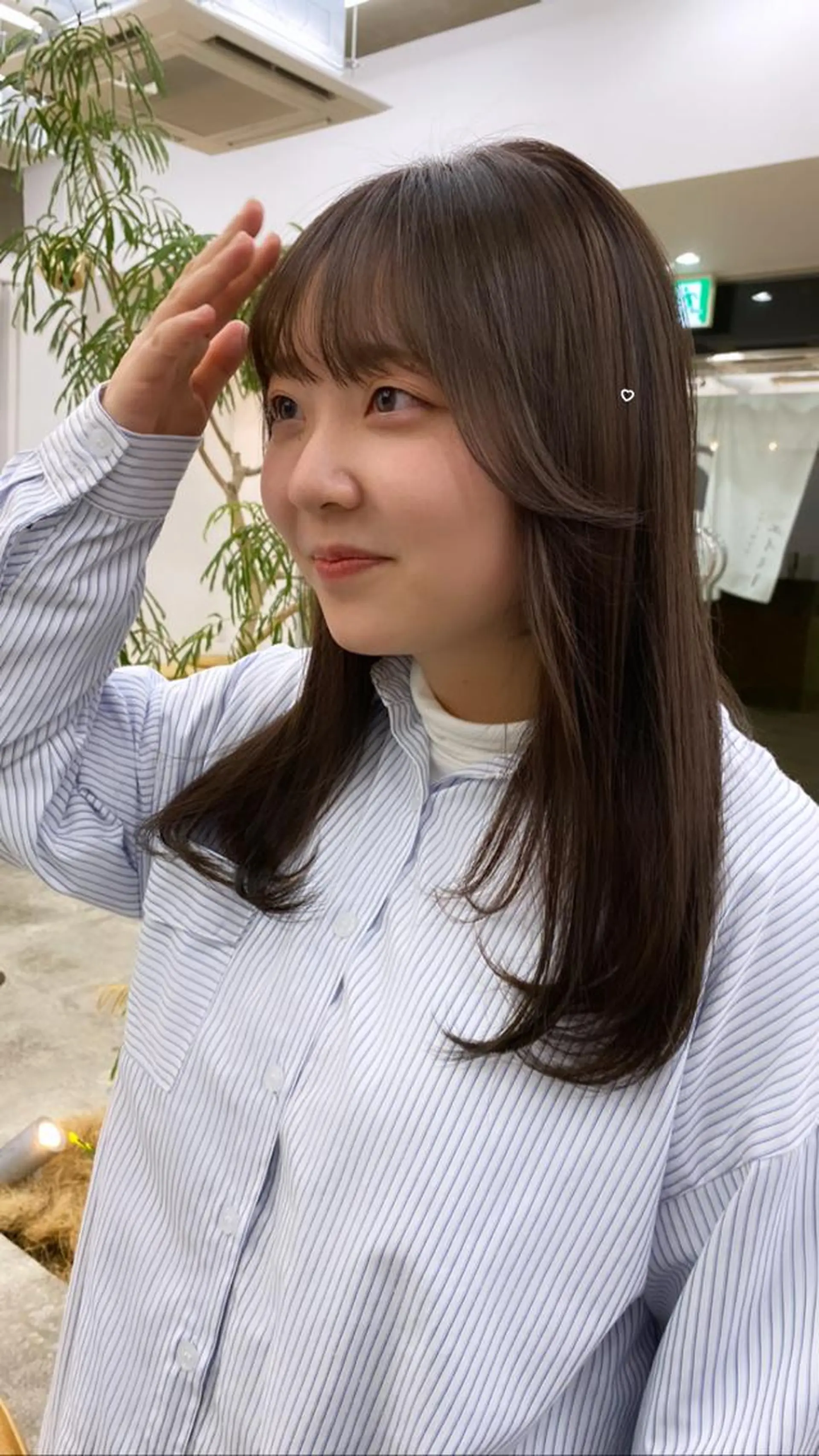 ロング カラー KVELL ユナのヘアスタイル