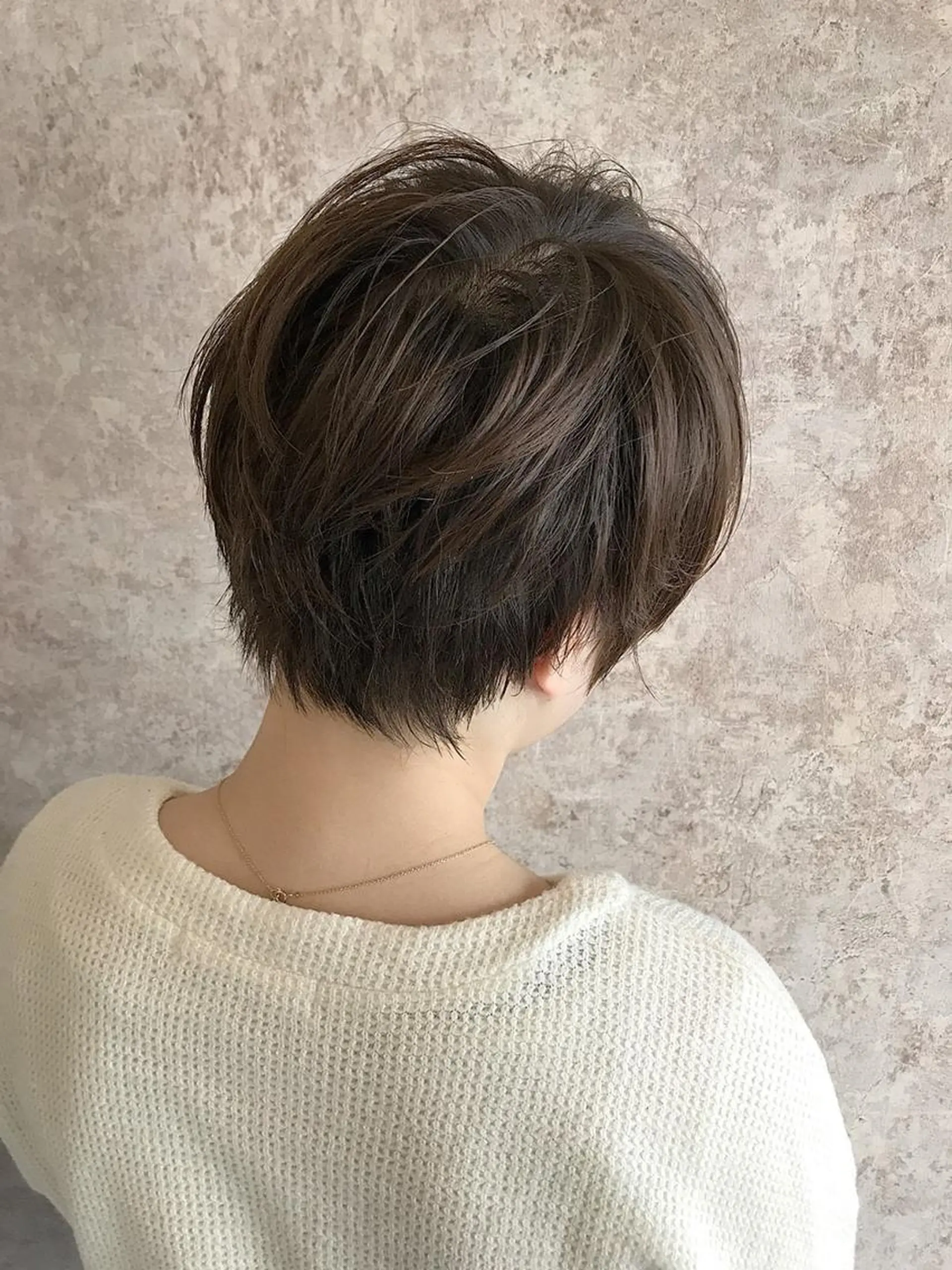 ミディアム カラー パーマ レイヤーカット 早崎太生のヘアスタイル