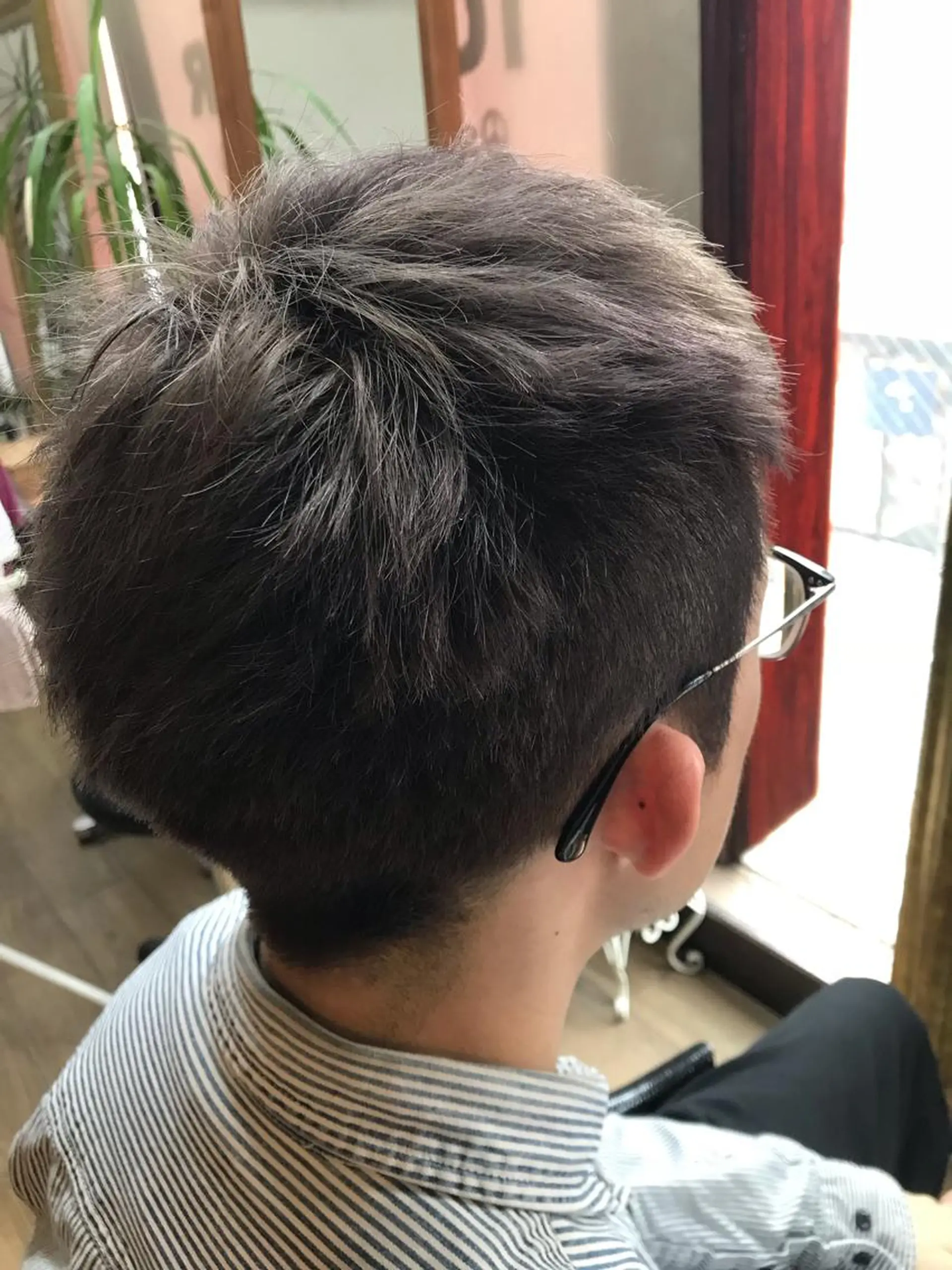 カラー 牧野 なつきのヘアスタイル