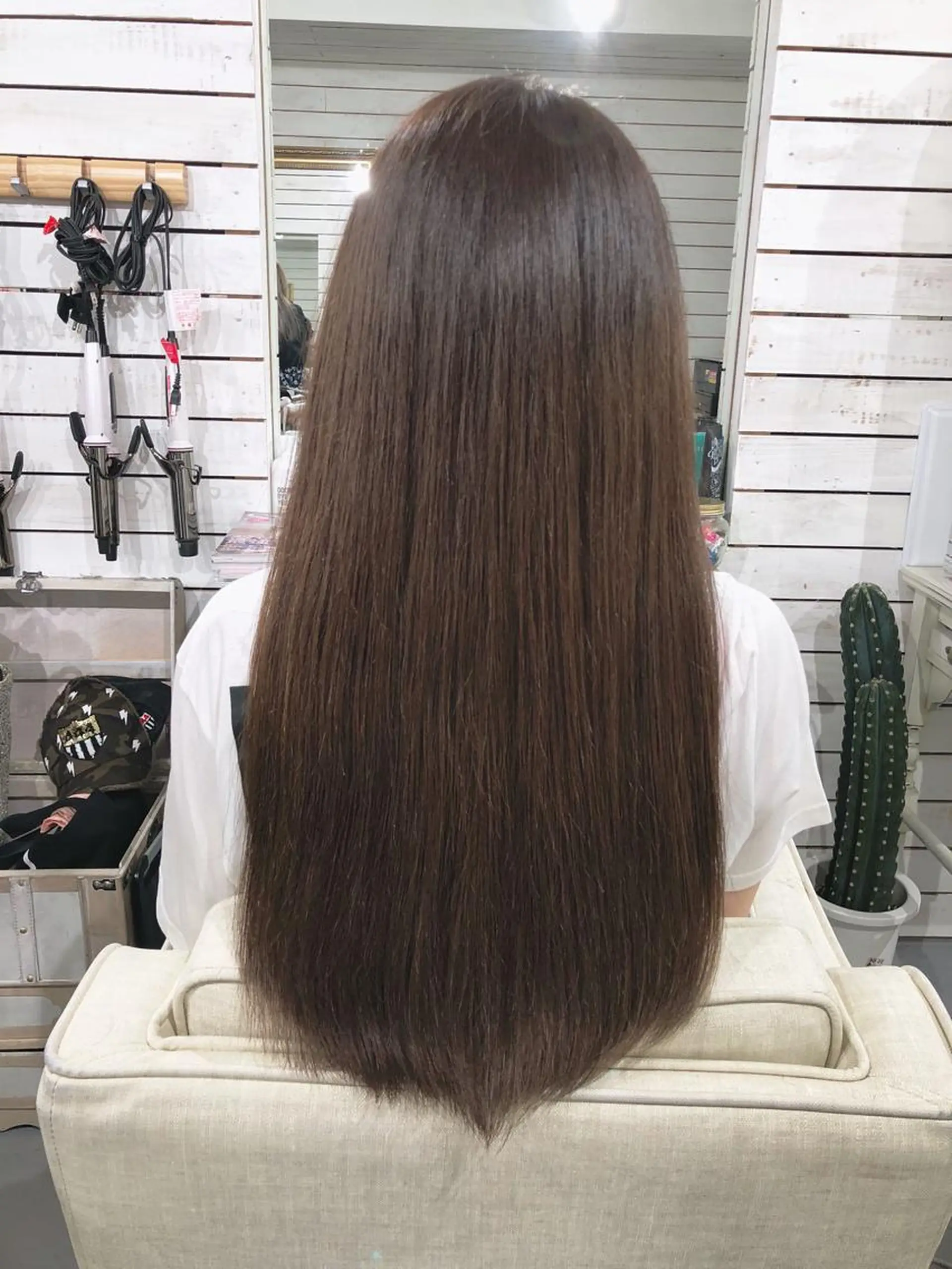 ロング カラー アッシュ ベージュカラー カット ヘアカラー 🦋美髪／エクステ 🦋アベイクミのヘアスタイル