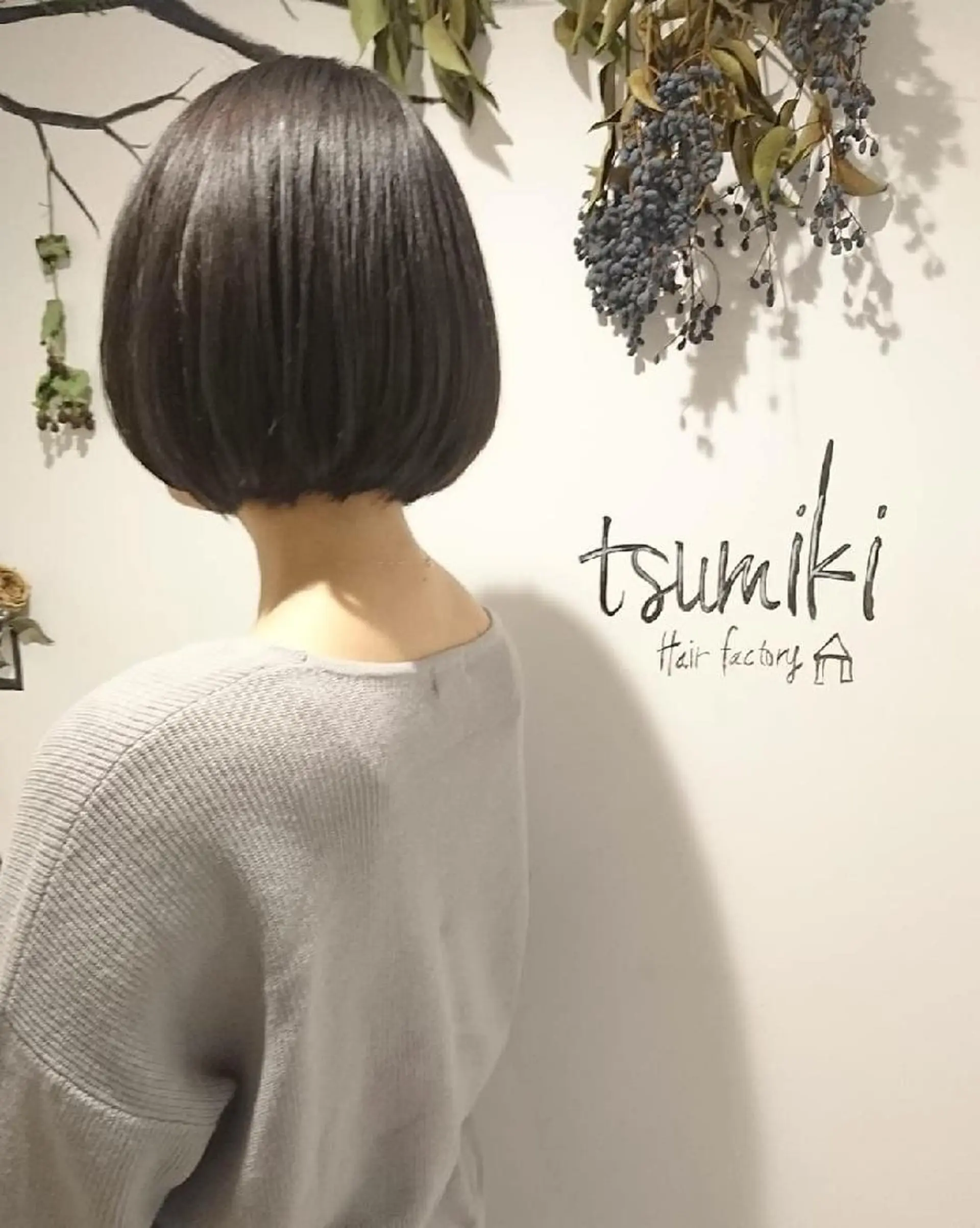 ショート カラー ショートボブ 透明感カラー ネイビーカラー ボブ ショートヘア 30.40代大人 ショート✨️井上雄輝のヘアスタイル