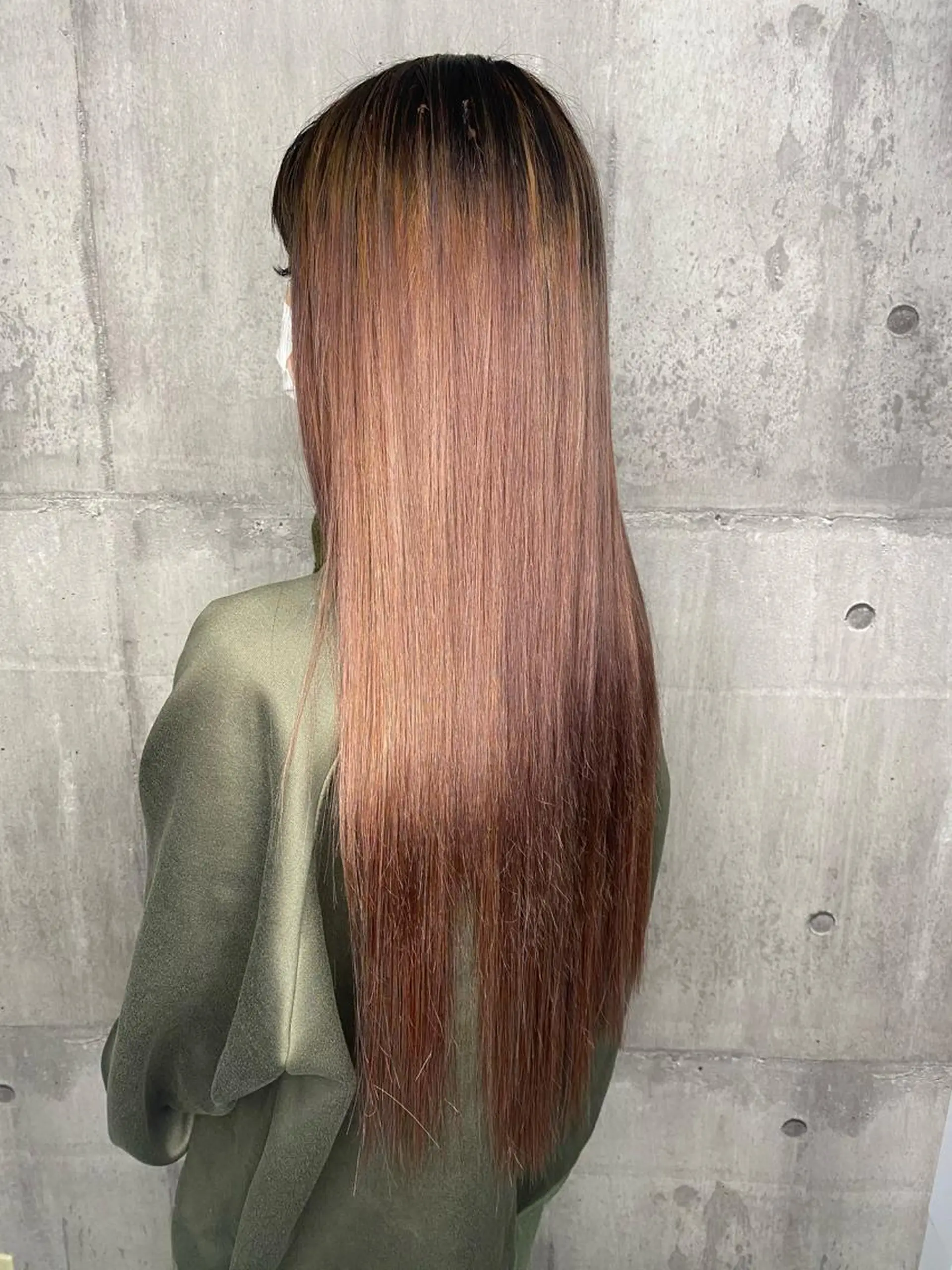 ロング カラー ピンクカラー エクステ ﾊｲﾗｲﾄ/ﾚｲﾔｰ ｶｯﾄ/大嶽謙のヘアスタイル