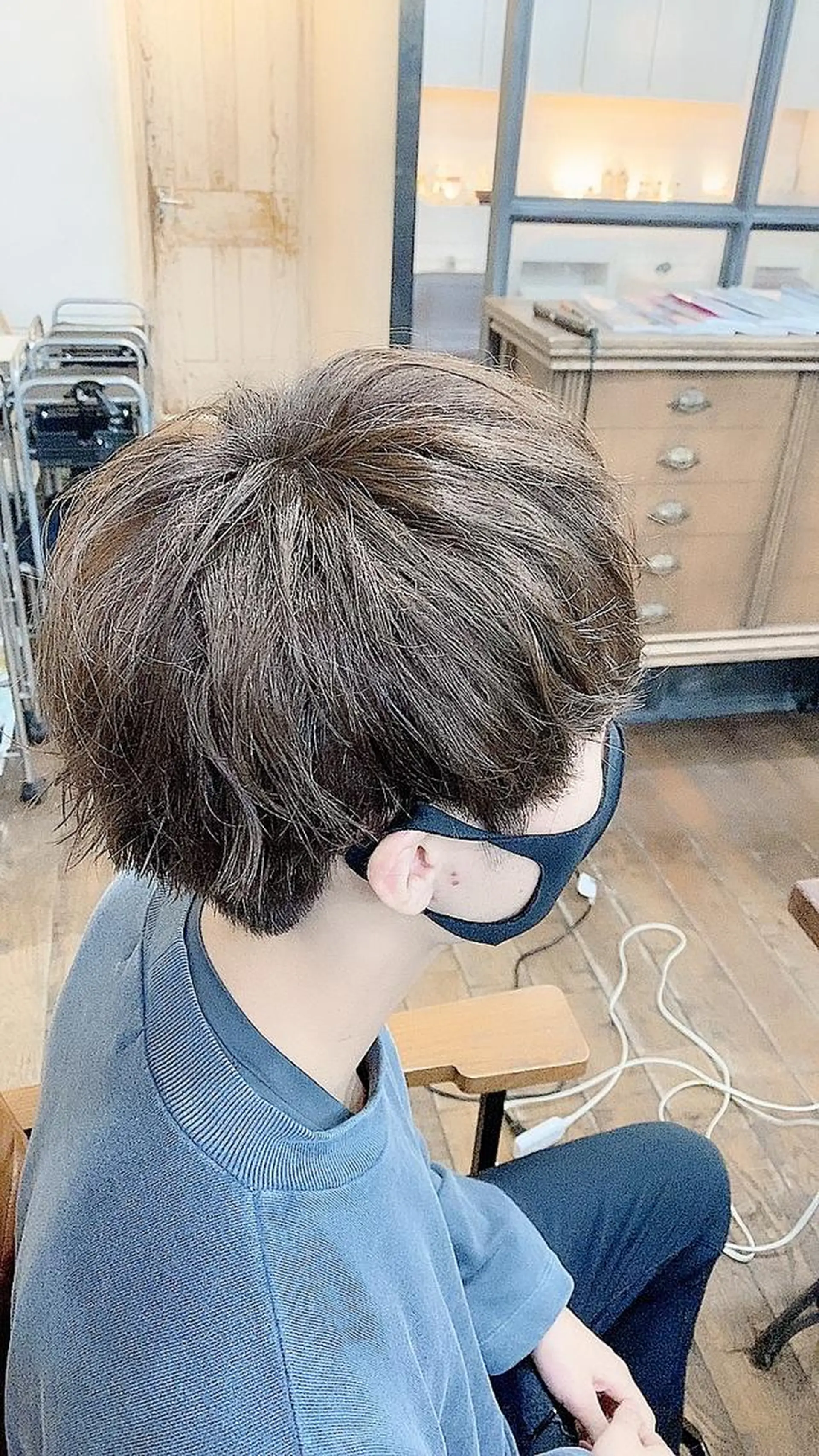 カラー ヘアアレンジ メンズ マッシュ メンズパーマ 刈り上げ アッシュ ブルーカラー 國分 伸也のヘアスタイル