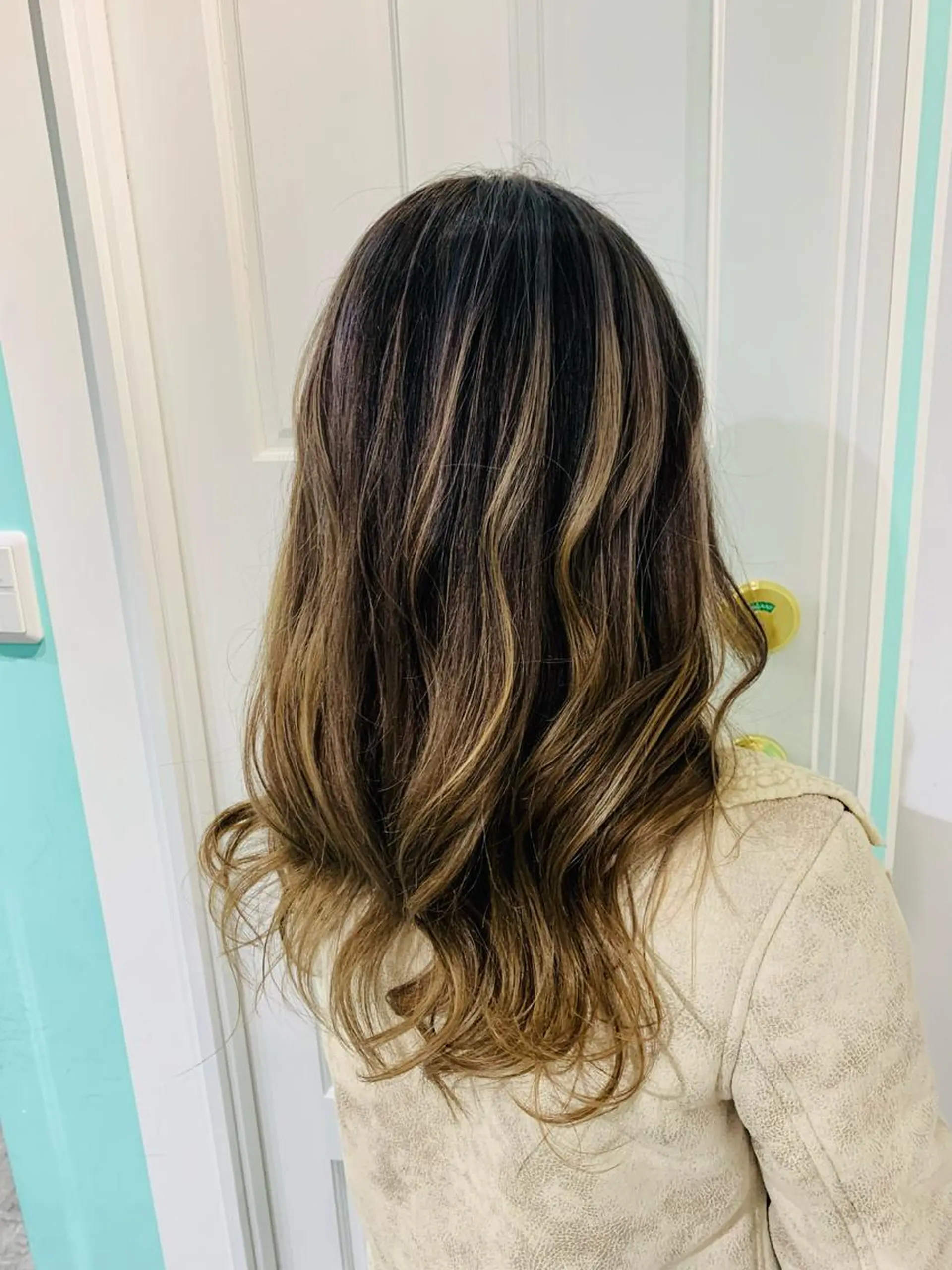 ロング ヘアカラー 高橋 奈津沙のヘアスタイル