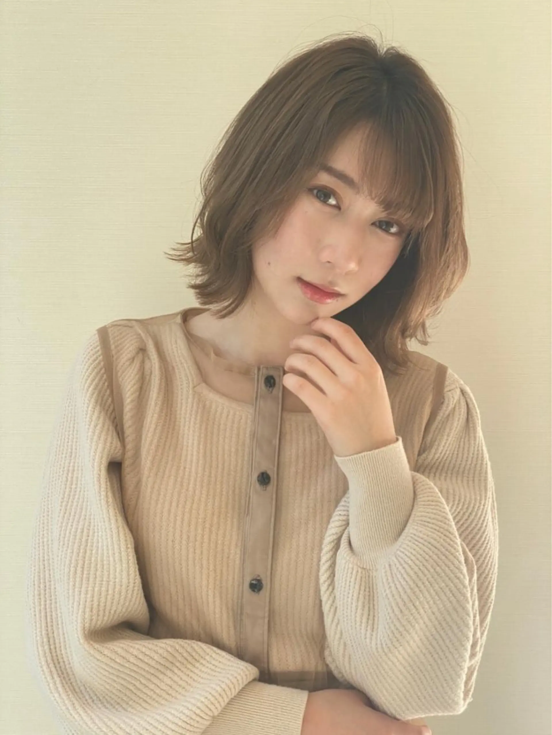 ミディアム 小顔レイヤー/ ベージュ🤍Rieのヘアスタイル
