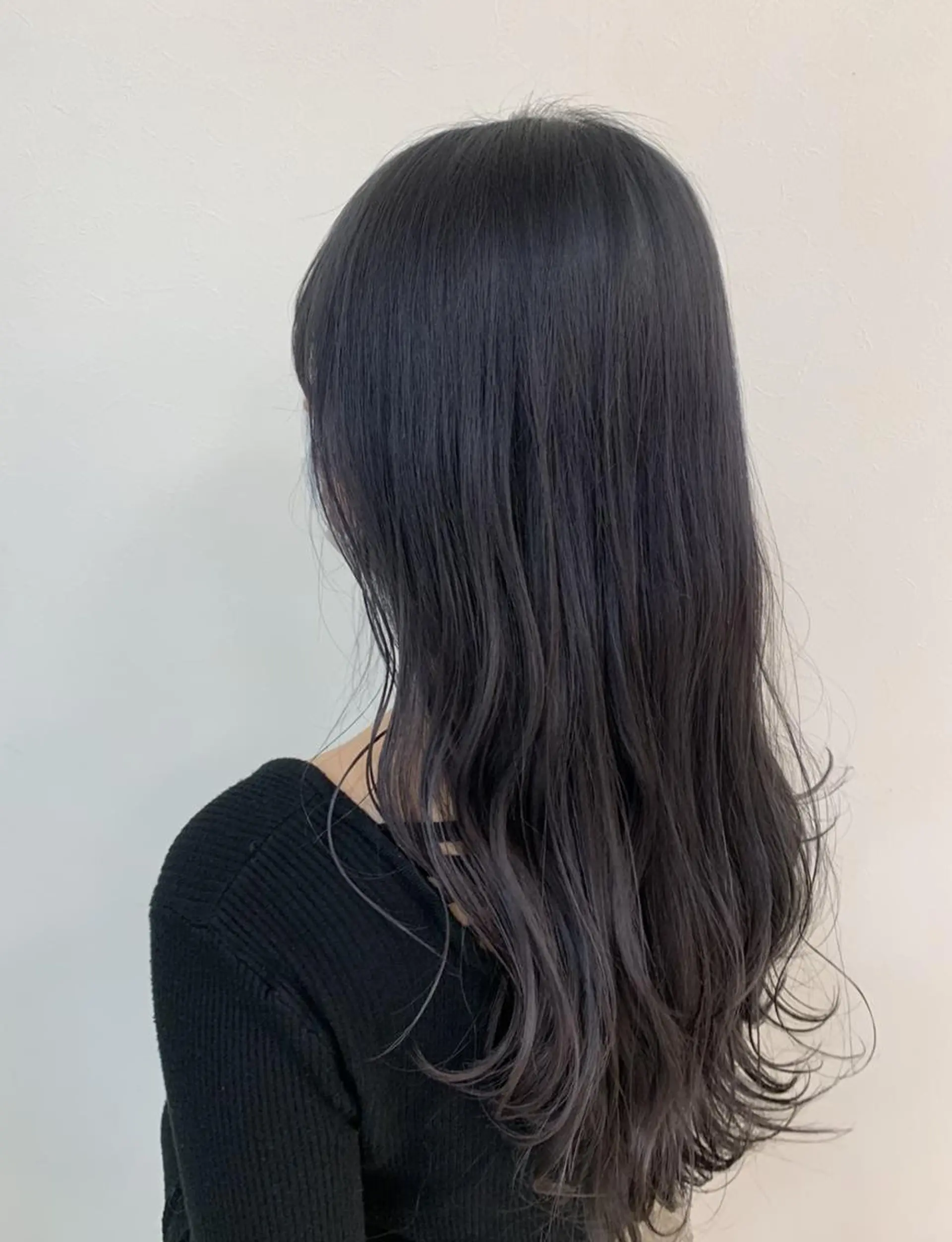 ロング ヘアカラー 黒岩 真那花のヘアスタイル