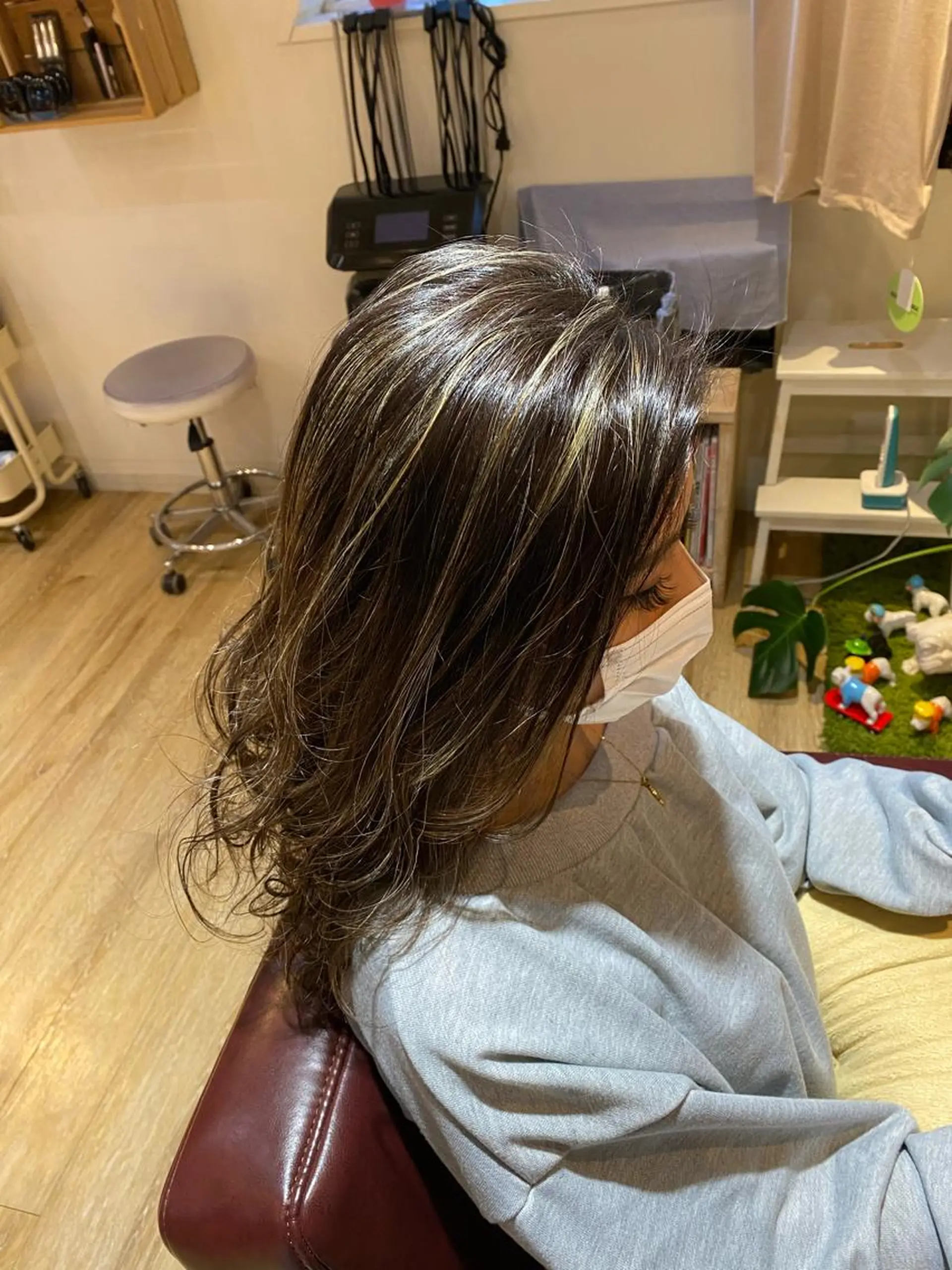 セミロング ⭐️エクステ指名 No.1⭐️高頭のヘアスタイル