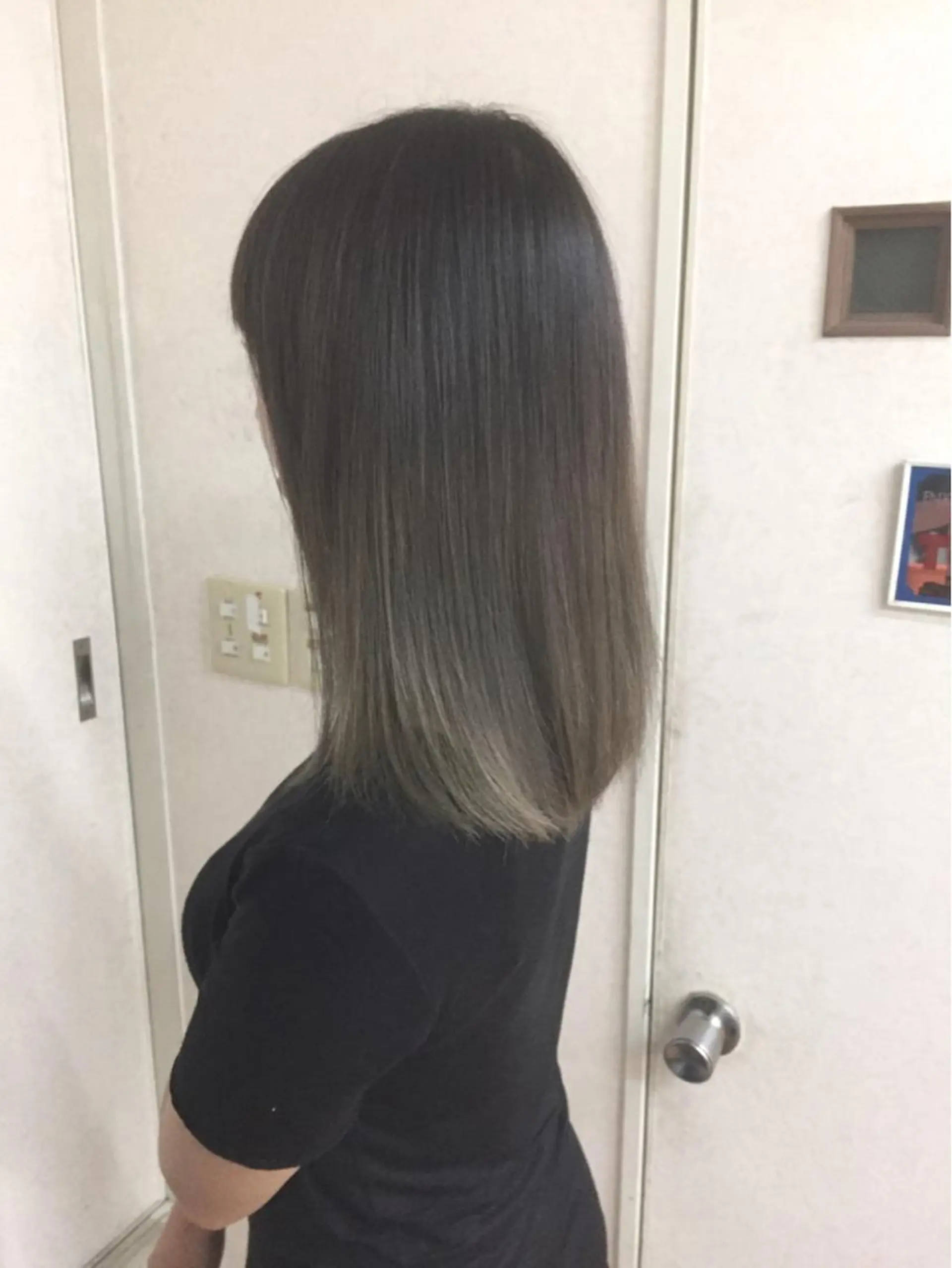 ミディアム カラー バレイヤージュ グラデーションカラー グレージュ ハイライトカラー 外国人風カラー カット ヘアカラー トリートメント 三輪 太一のヘアスタイル