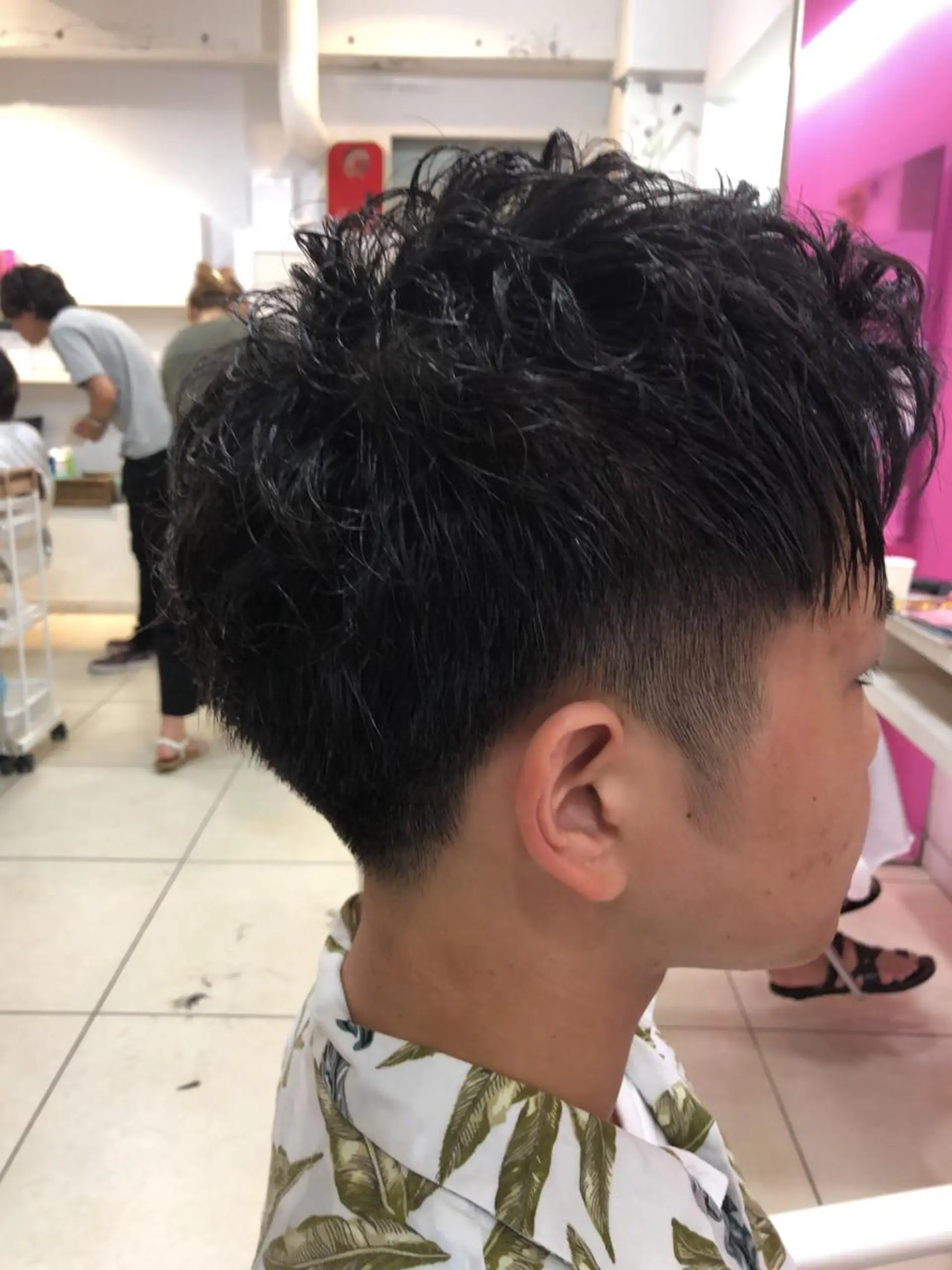 ショート パーマ メンズ メンズパーマ 髪質改善× 白髪ぼかし溝江のヘアスタイル