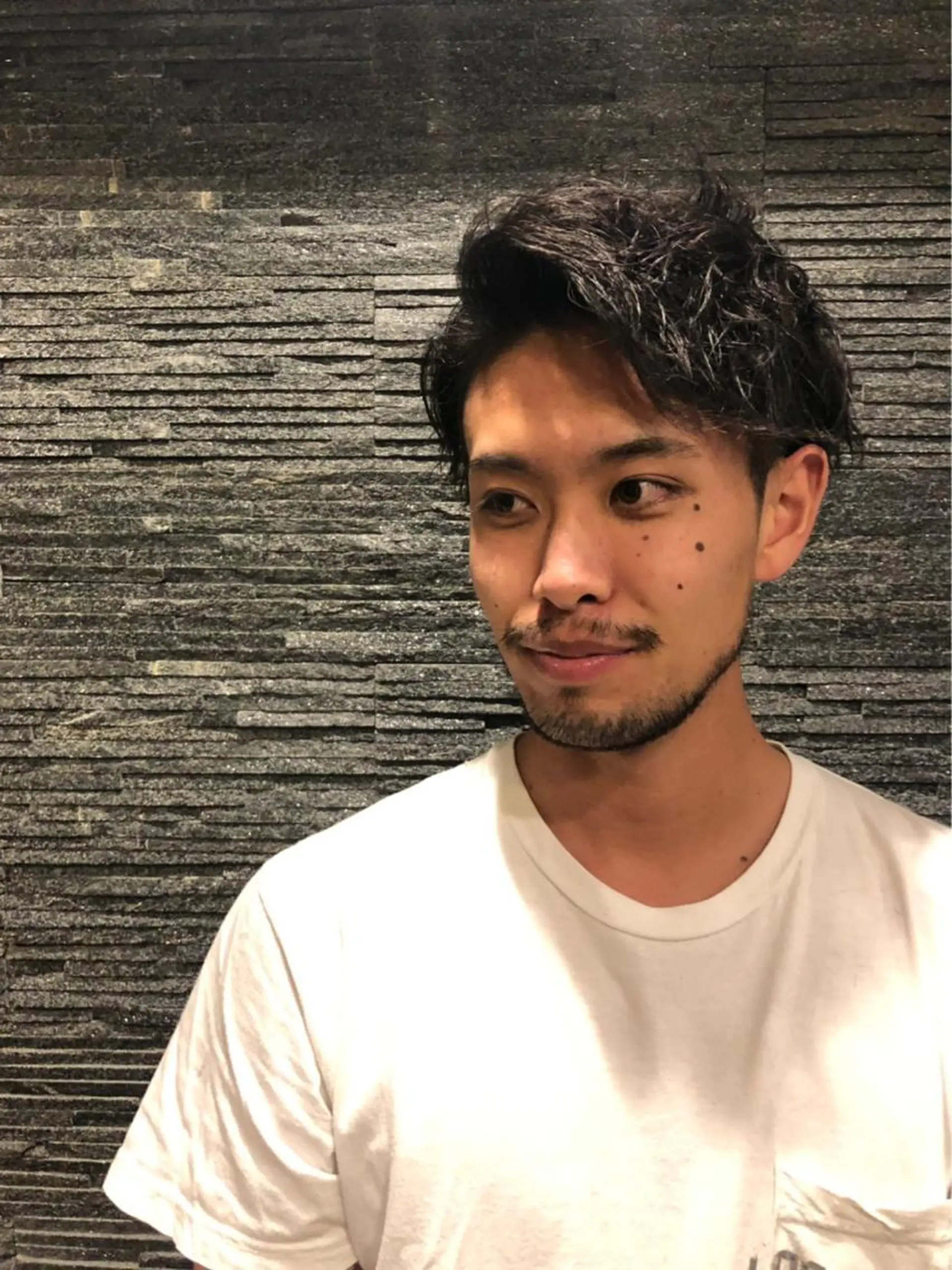 ミディアム パーマ 牧 颯斗のヘアスタイル