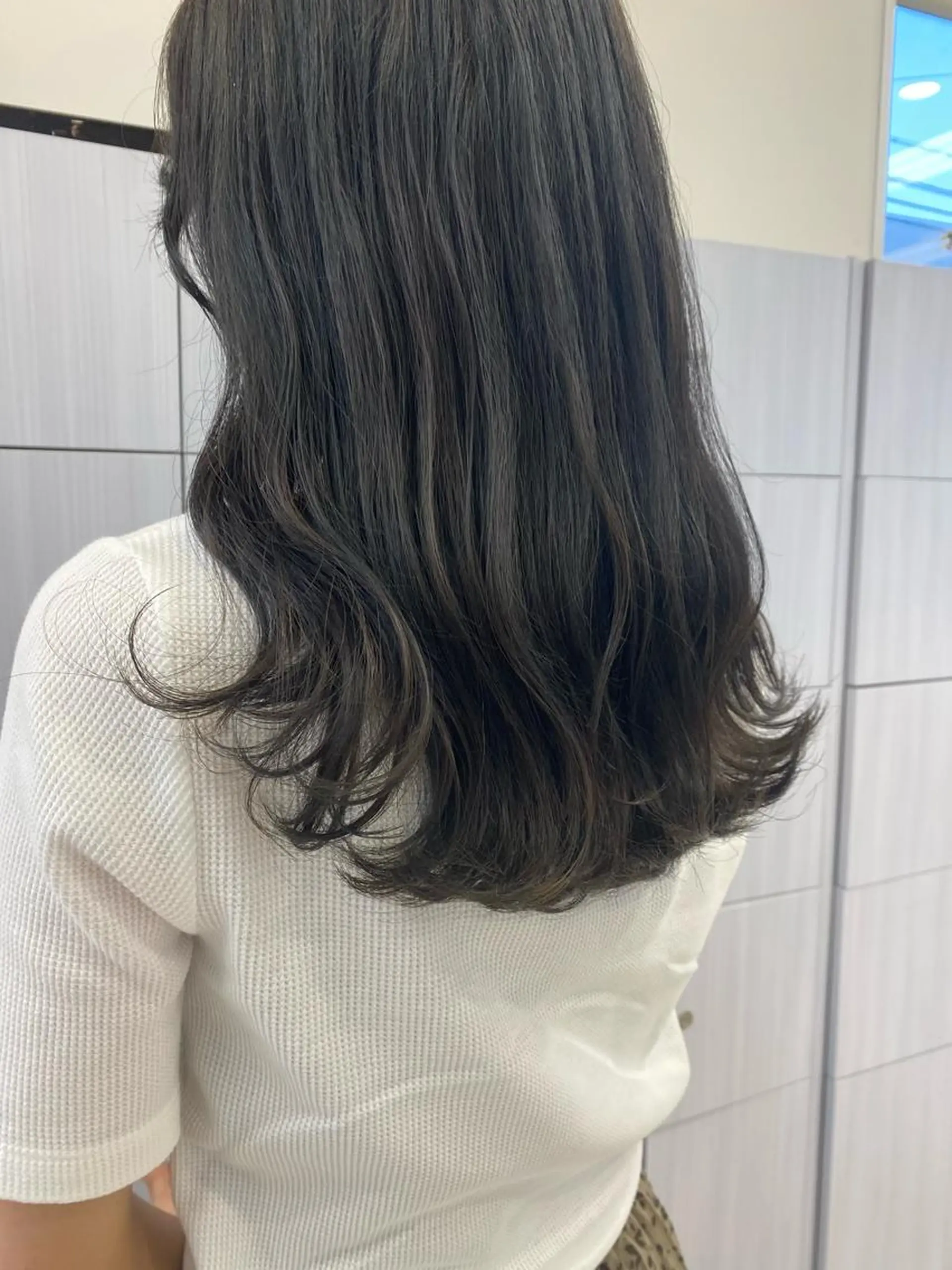ロング カラー グレージュ オリーブグレージュ オリーブグレー maki💖 レイヤー/髪質改善のヘアスタイル