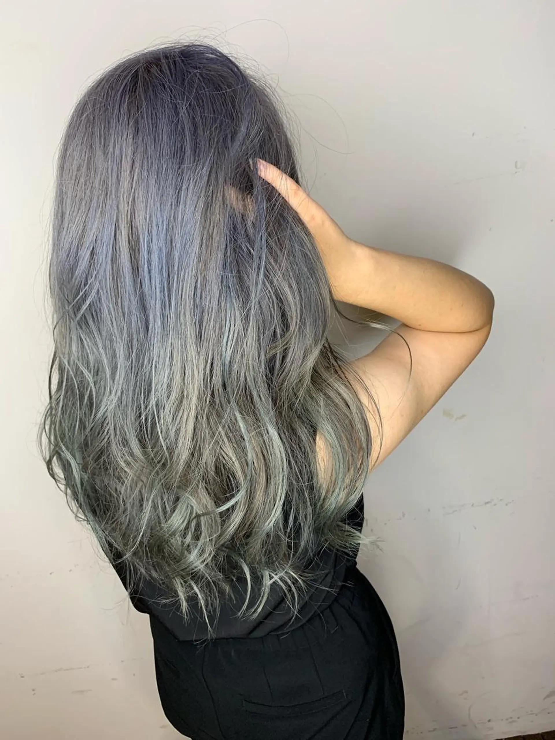 ロング カラー 吹田 駿 髪質改善縮毛矯正のヘアスタイル