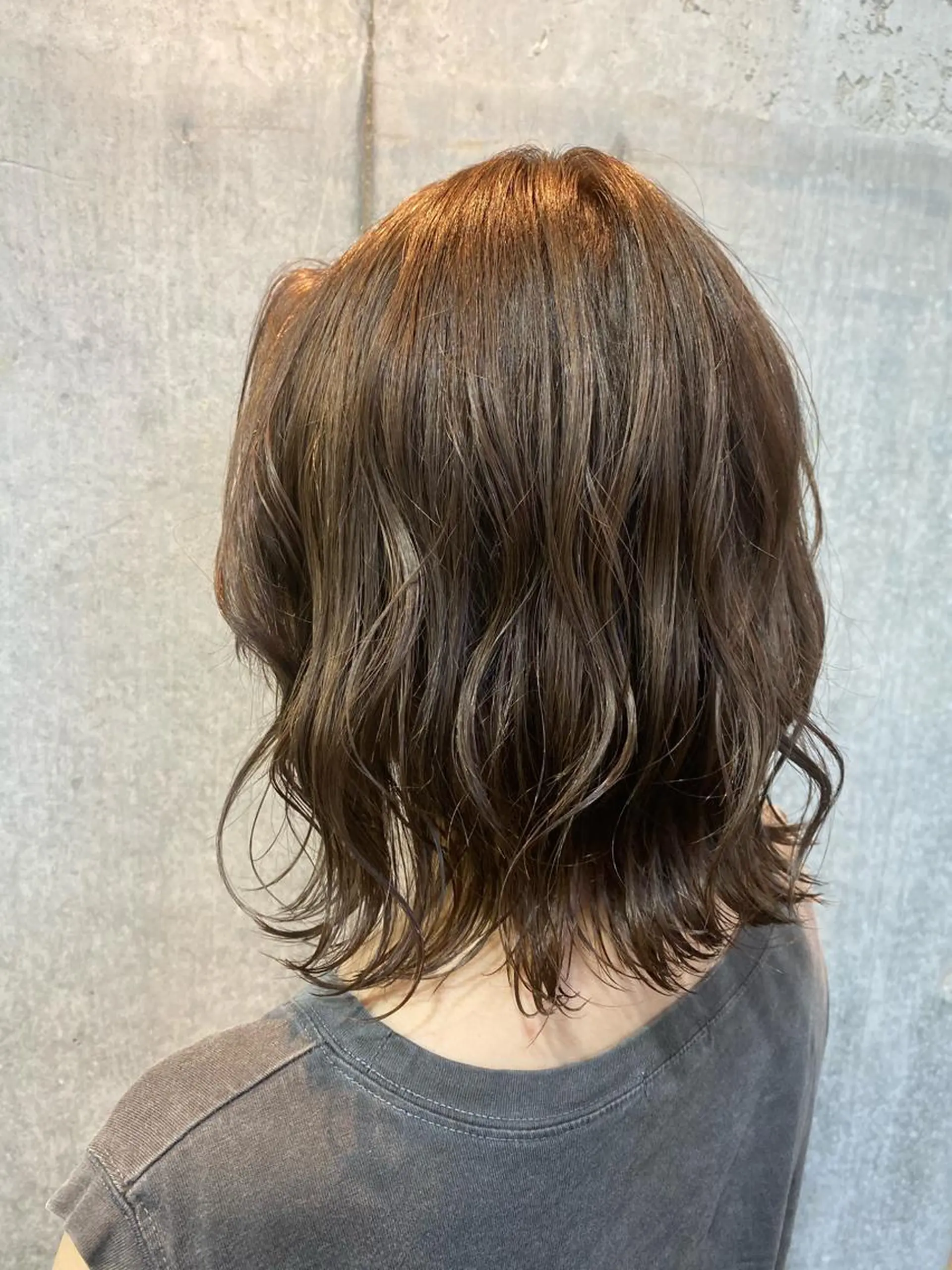 ミディアム mina .のヘアスタイル