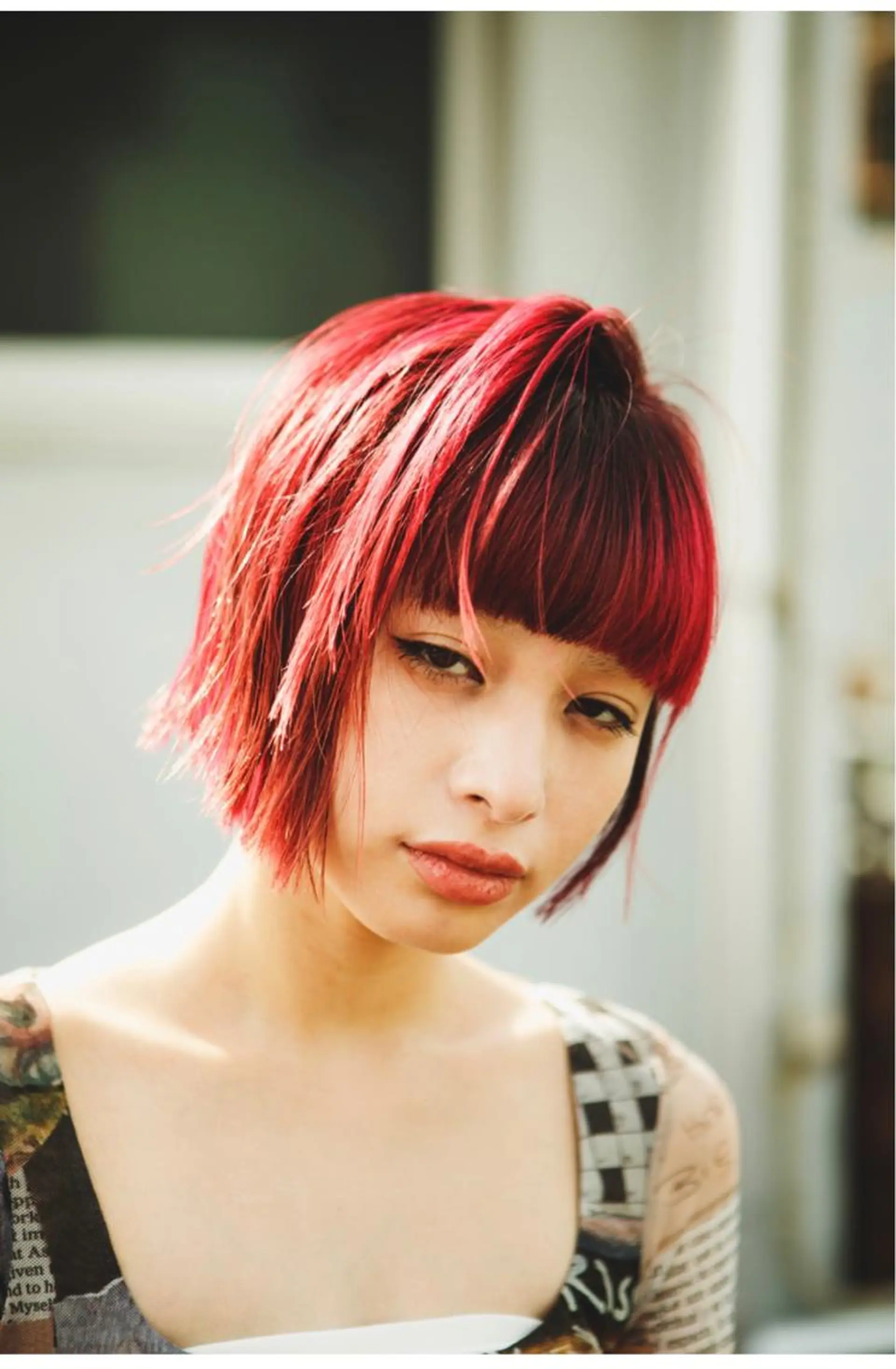 ショート カラー 切りっぱなしボブ ハイトーンカラー ボブ 外ハネヘア 🌫️縮毛矯正/髪質 改善/ゆずる🌫️のヘアスタイル