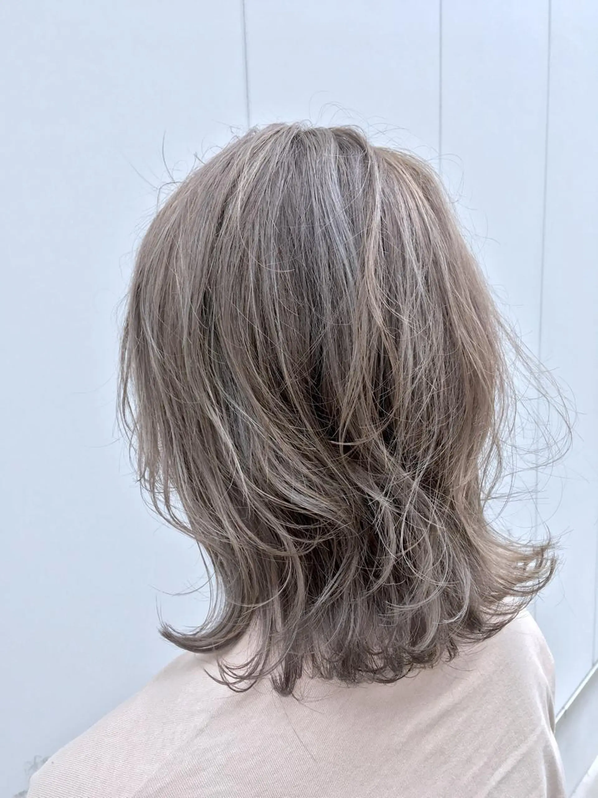 ショート カラー ヘアカラー トリートメント THREE 関根大のヘアスタイル