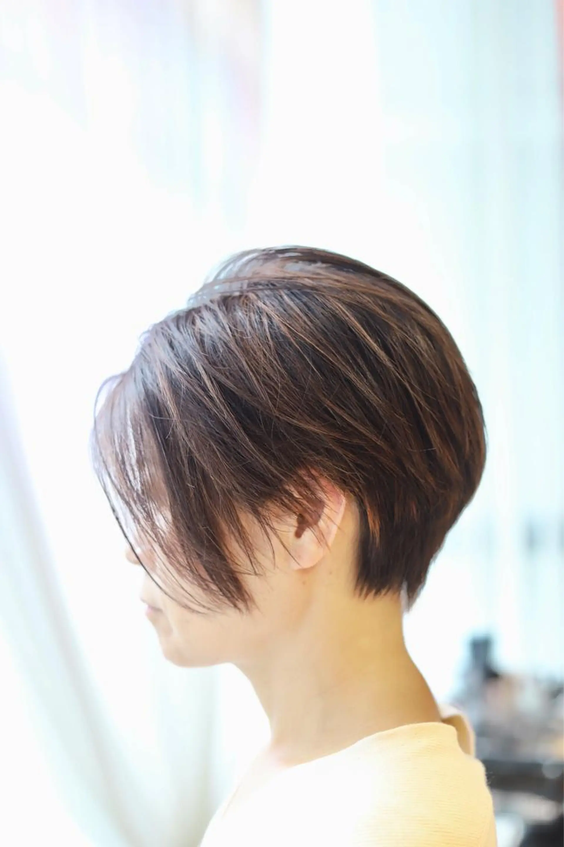 ショート カラー アッシュ アドミラルYoshi oのヘアスタイル