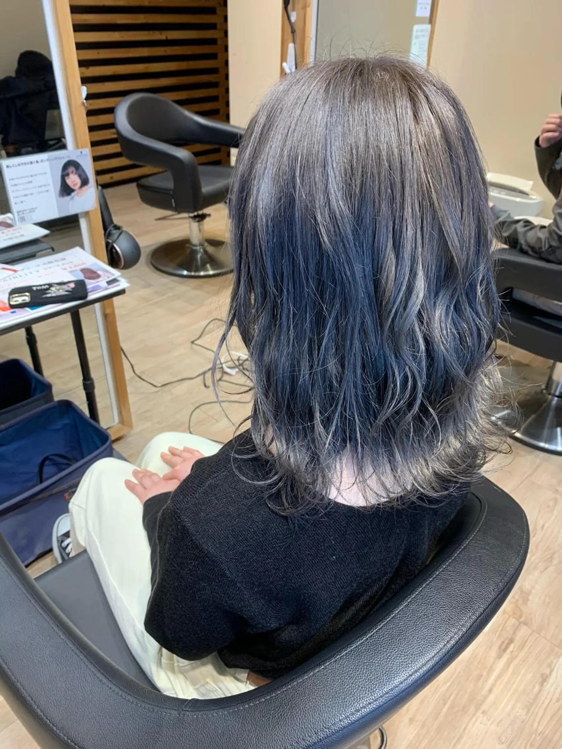 ミディアム カラー シルバー ヘアカラー 大久保 隆蔵のヘアスタイル