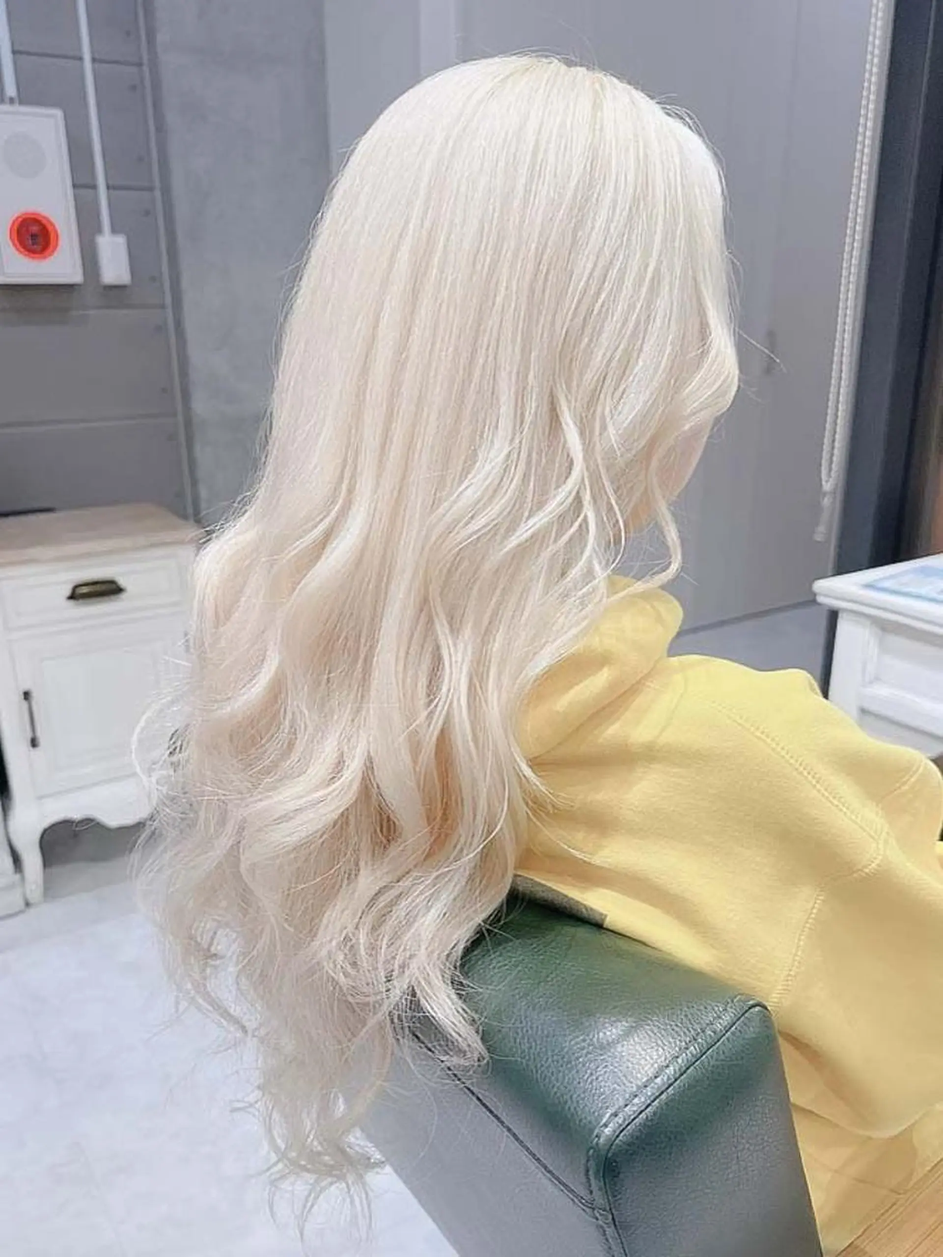 ヘアアレンジ カラー ロング ブリーチ ケアブリーチ 透明感カラー デザインカラー ハイトーンカラー Days 透明感カラーのヘアスタイル