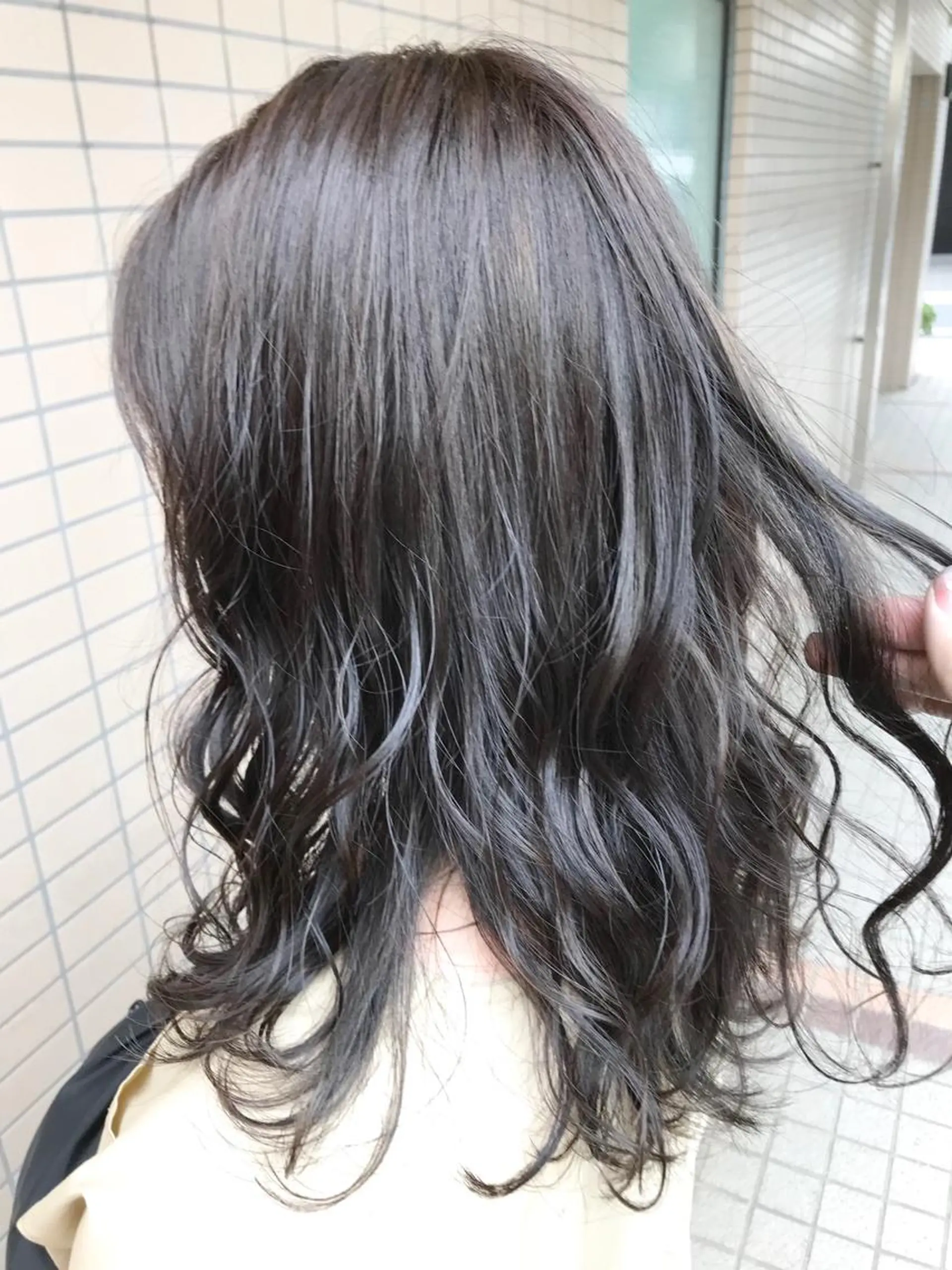 セミロング カラー ブリーチ 透明感カラー グレージュ ブリーチなしカラー オリーブグレージュ 赤み消し韓国ヘア レイヤー縮毛🤍渡邉のヘアスタイル