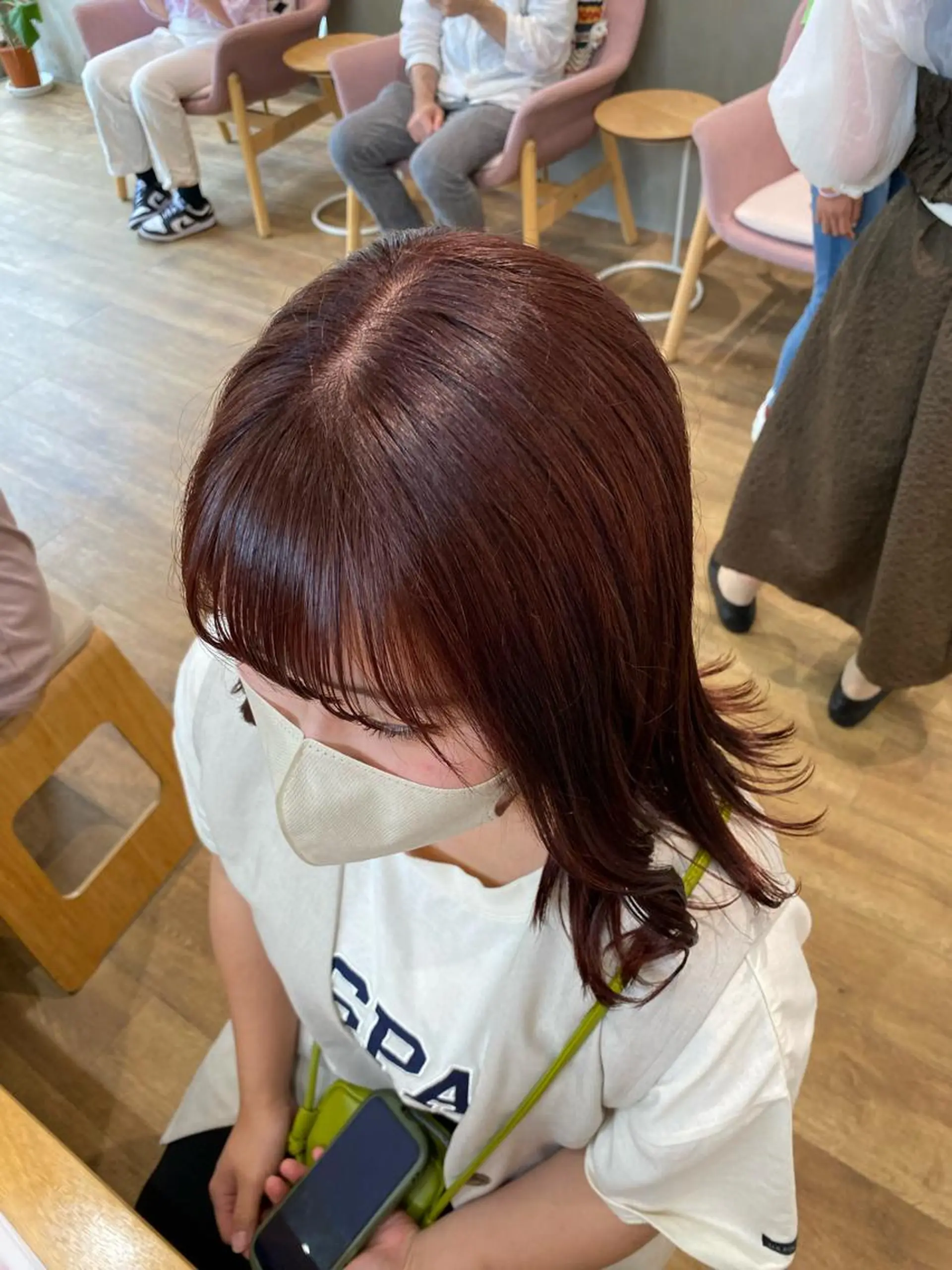 ミディアム カラー 藤野 凪沙のヘアスタイル