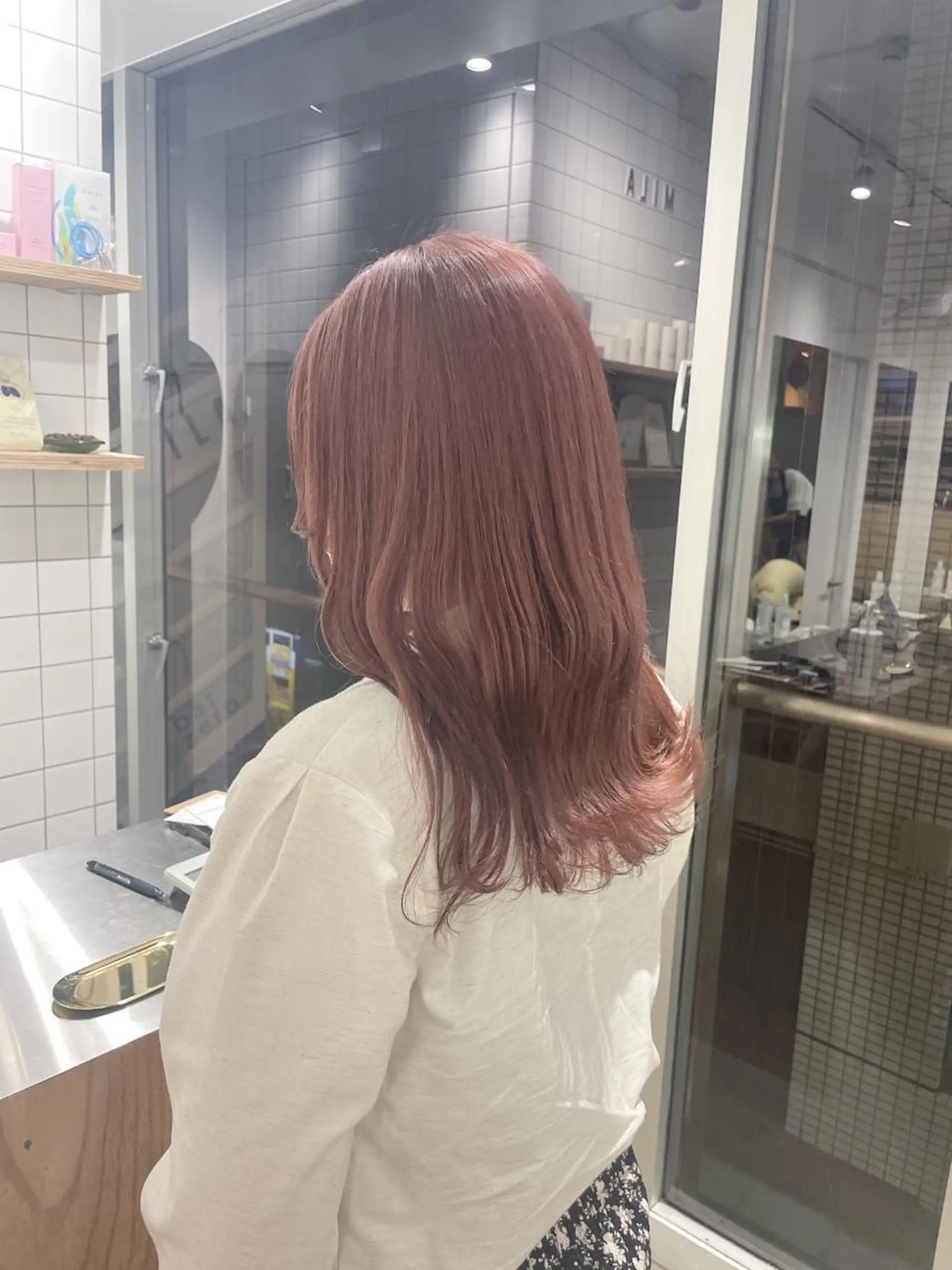 セミロング カラー ブリーチ ピンクカラー ヘアカラー ♡🪞韓国スタイル/ MISATO🪞♡のヘアスタイル