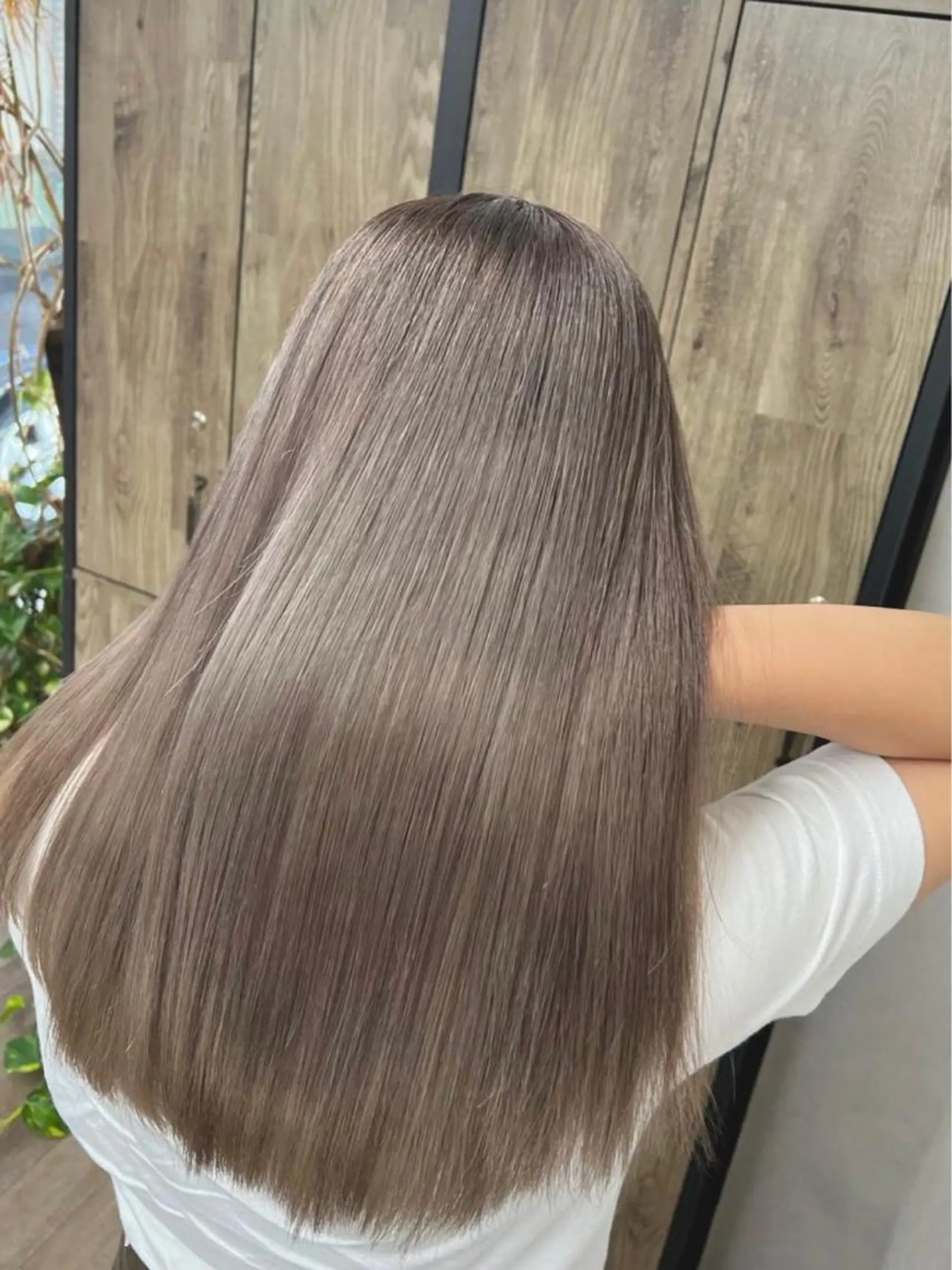 ロング カラー バレイヤージュ ブリーチ ケアブリーチ ダブルカラー イヤリングカラー カット ヘアカラー 🌷かわばた めい🌷のヘアスタイル