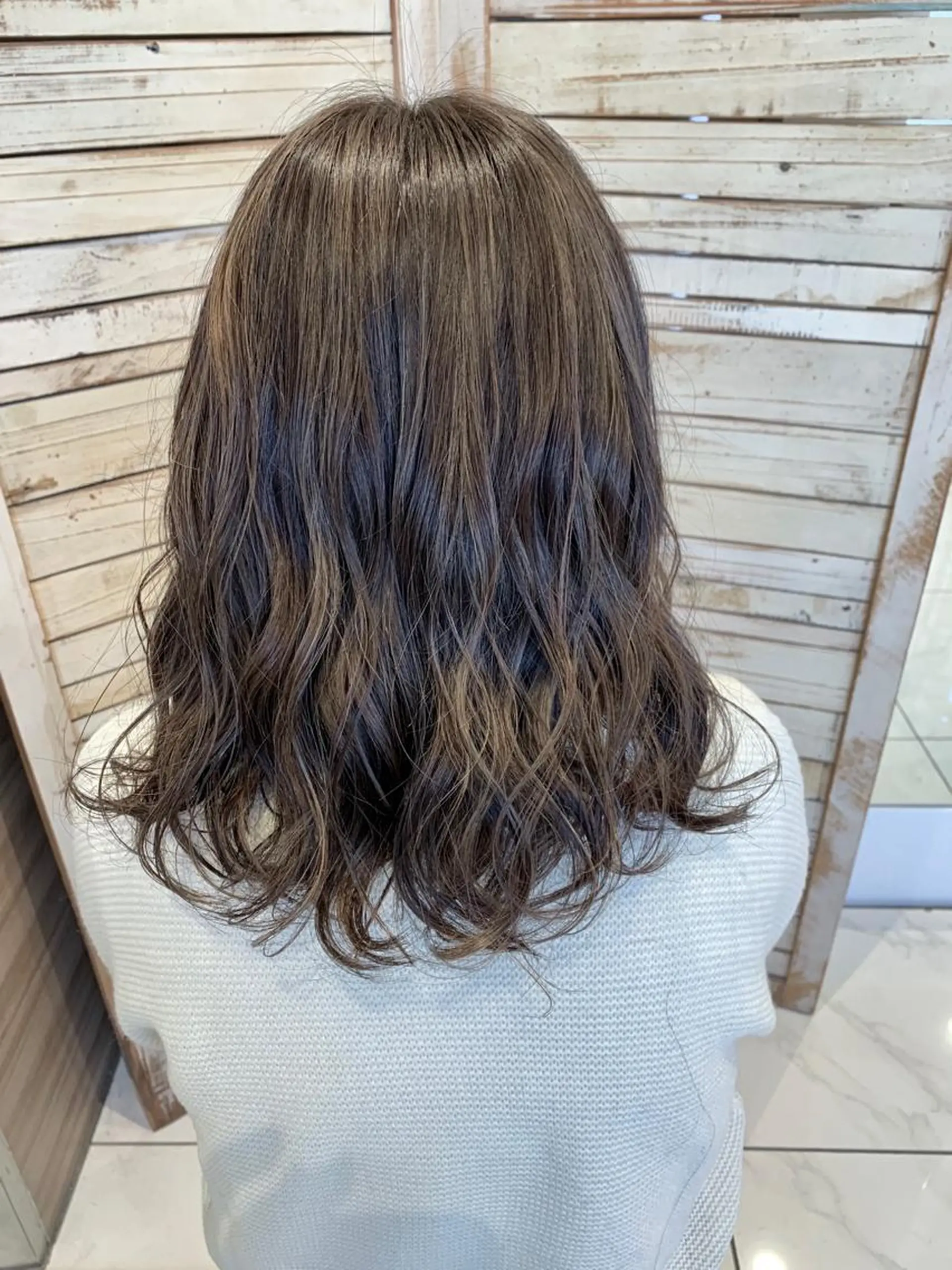 カラー 島袋 ナオユキのヘアスタイル