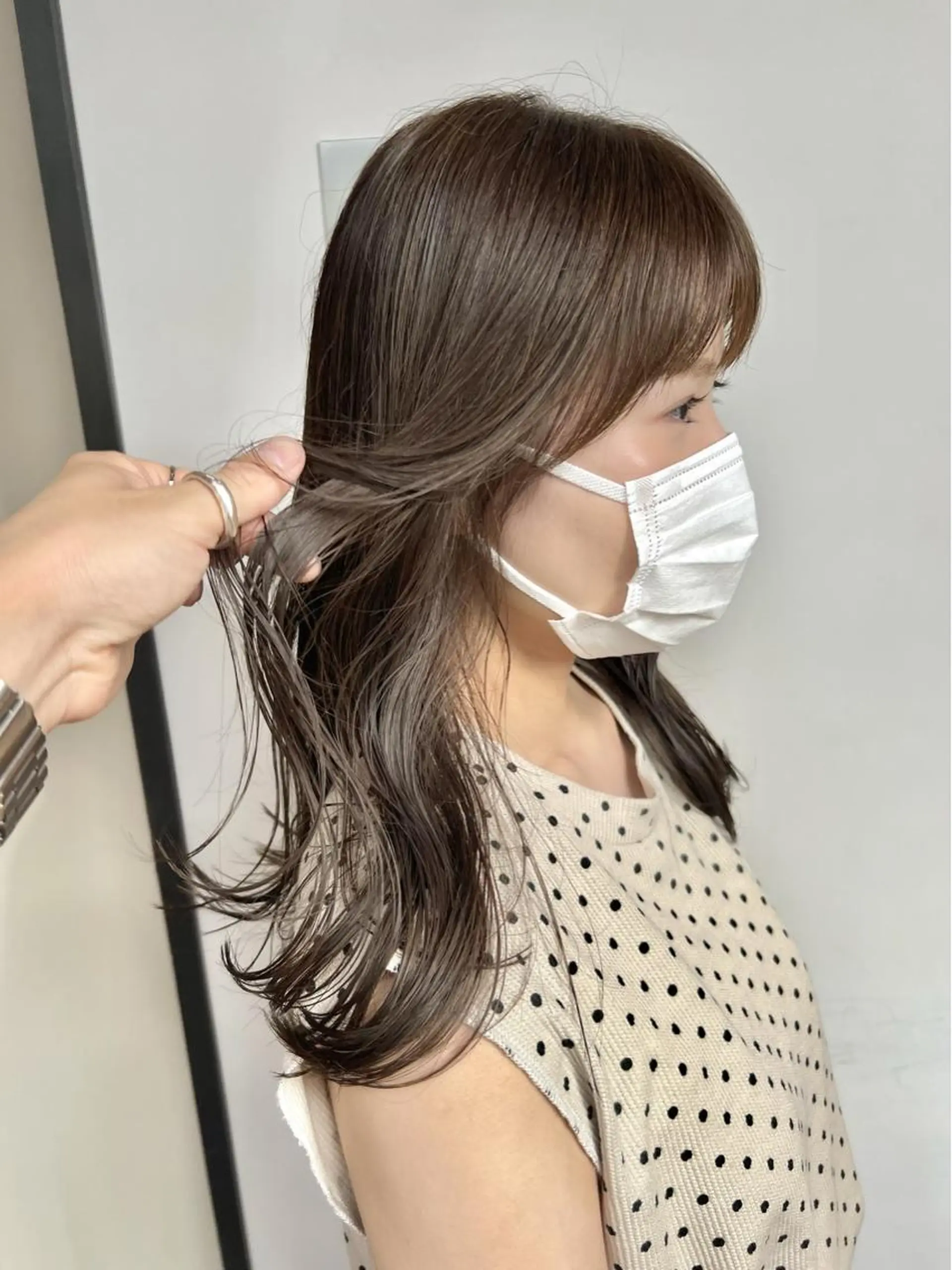 ロング カット ヘアカラー 三輪 恭平のヘアスタイル