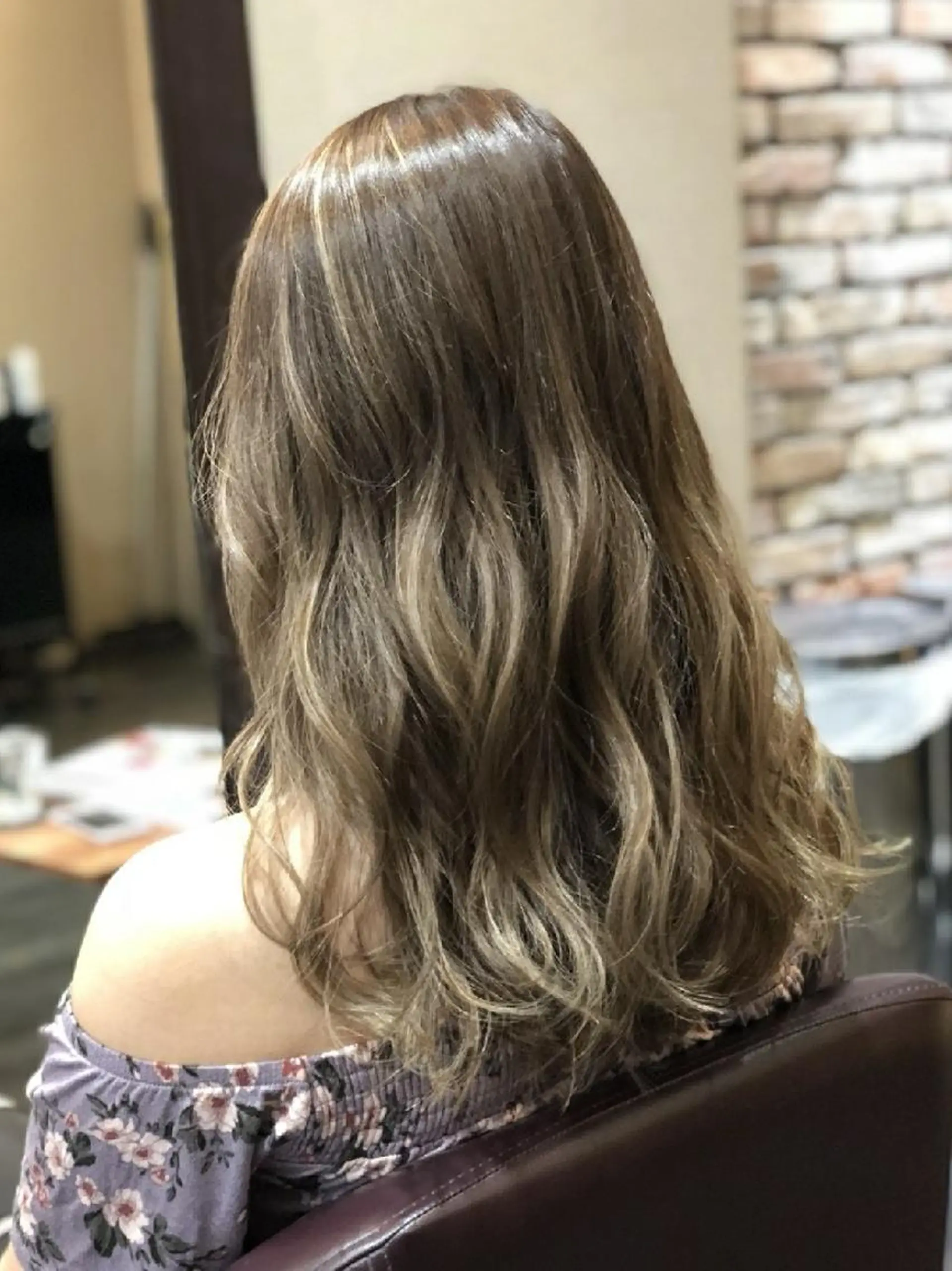 カラー ロング 辻 竜也　のヘアスタイル