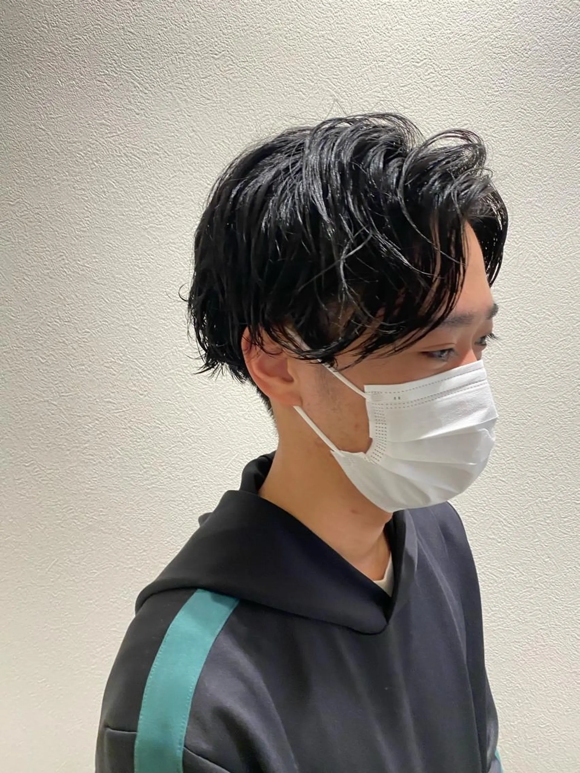 ミディアム パーマ メンズ スパイキーショート パーマ　具志堅　太志のヘアスタイル