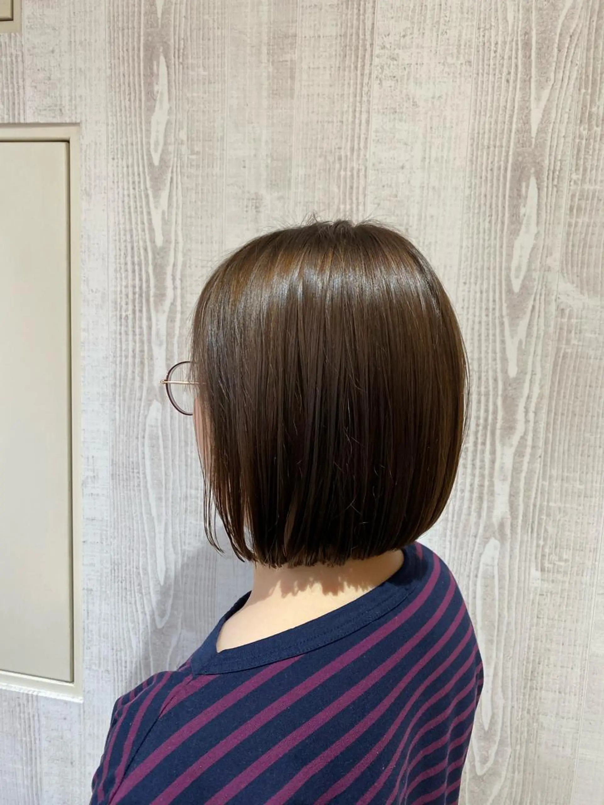 ショート カラー アッシュ イルミナカラー オリーブアッシュ ボブ カット ヘアカラー トリートメント Kazu .Kのヘアスタイル