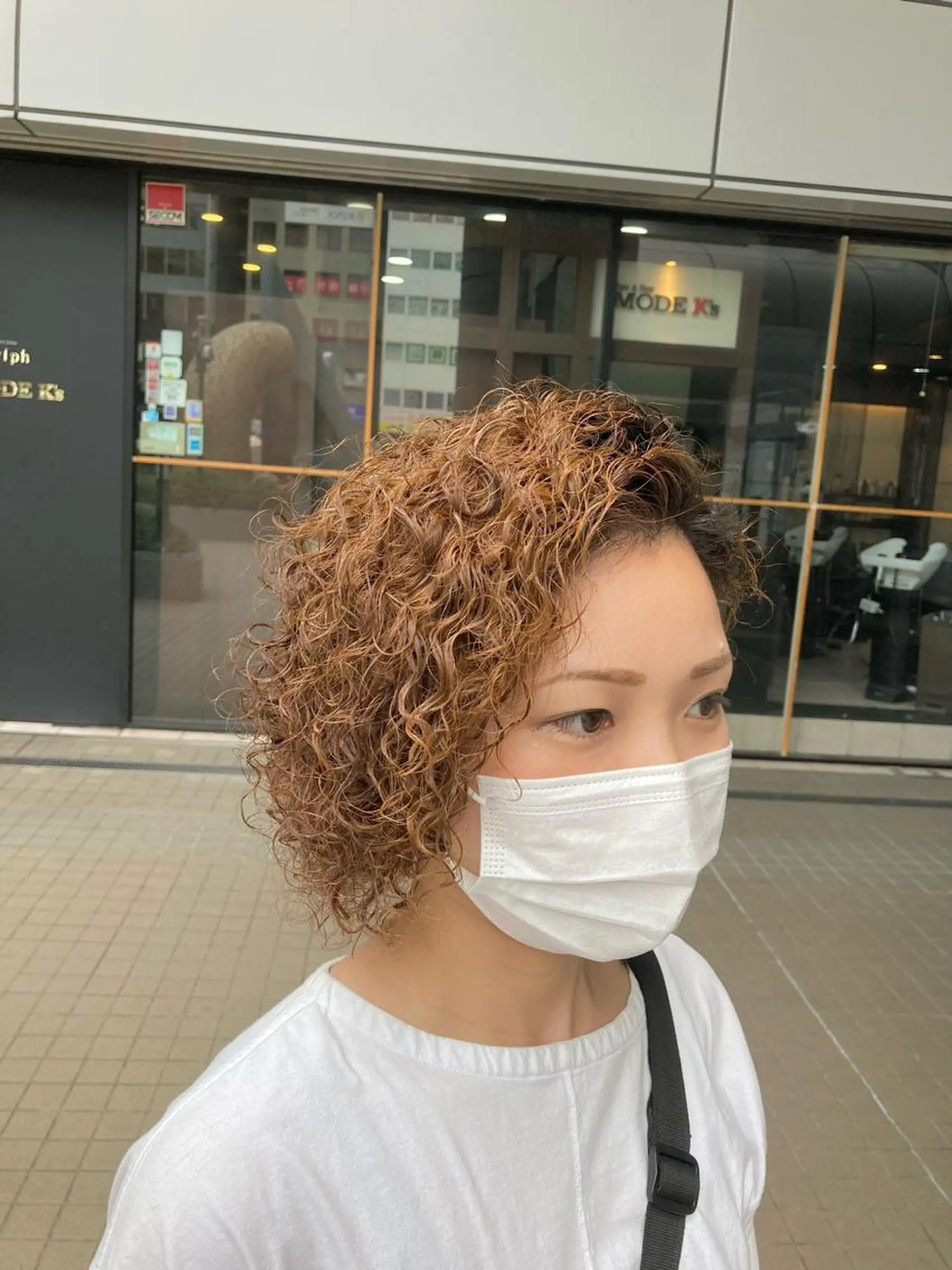 ミディアム パーマ ミディアムパーマ 外国人風カラー スパイラルパーマ カット パーマ トリートメント SHAFT Ieiriのヘアスタイル