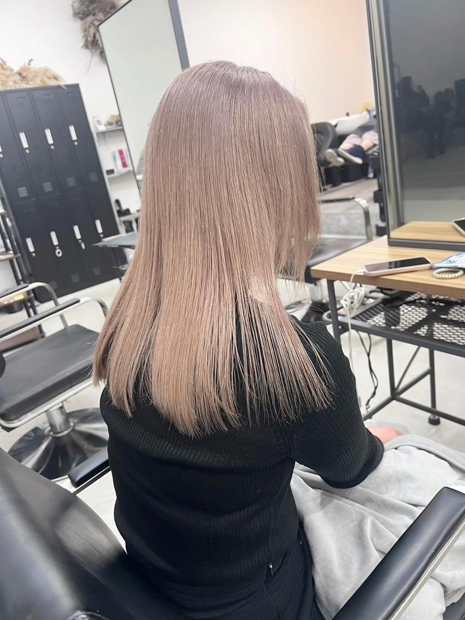 ミディアム 江坂エリア最安値◎ ブリーチ*土田のヘアスタイル