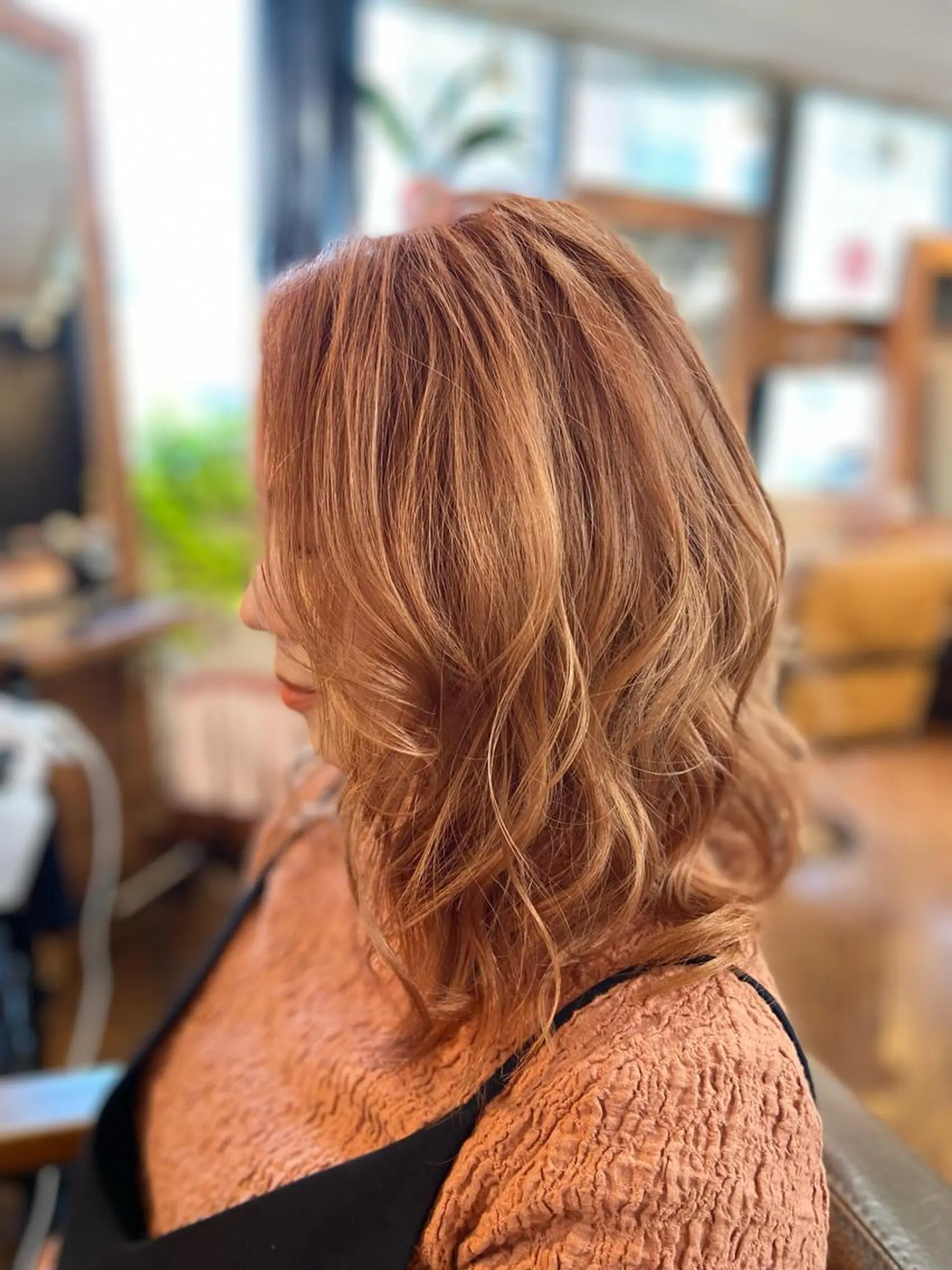 セミロング カラー ベージュカラー オレンジ オレンジベージュ スローエイジング/ ダメージレス鈴木慎一のヘアスタイル