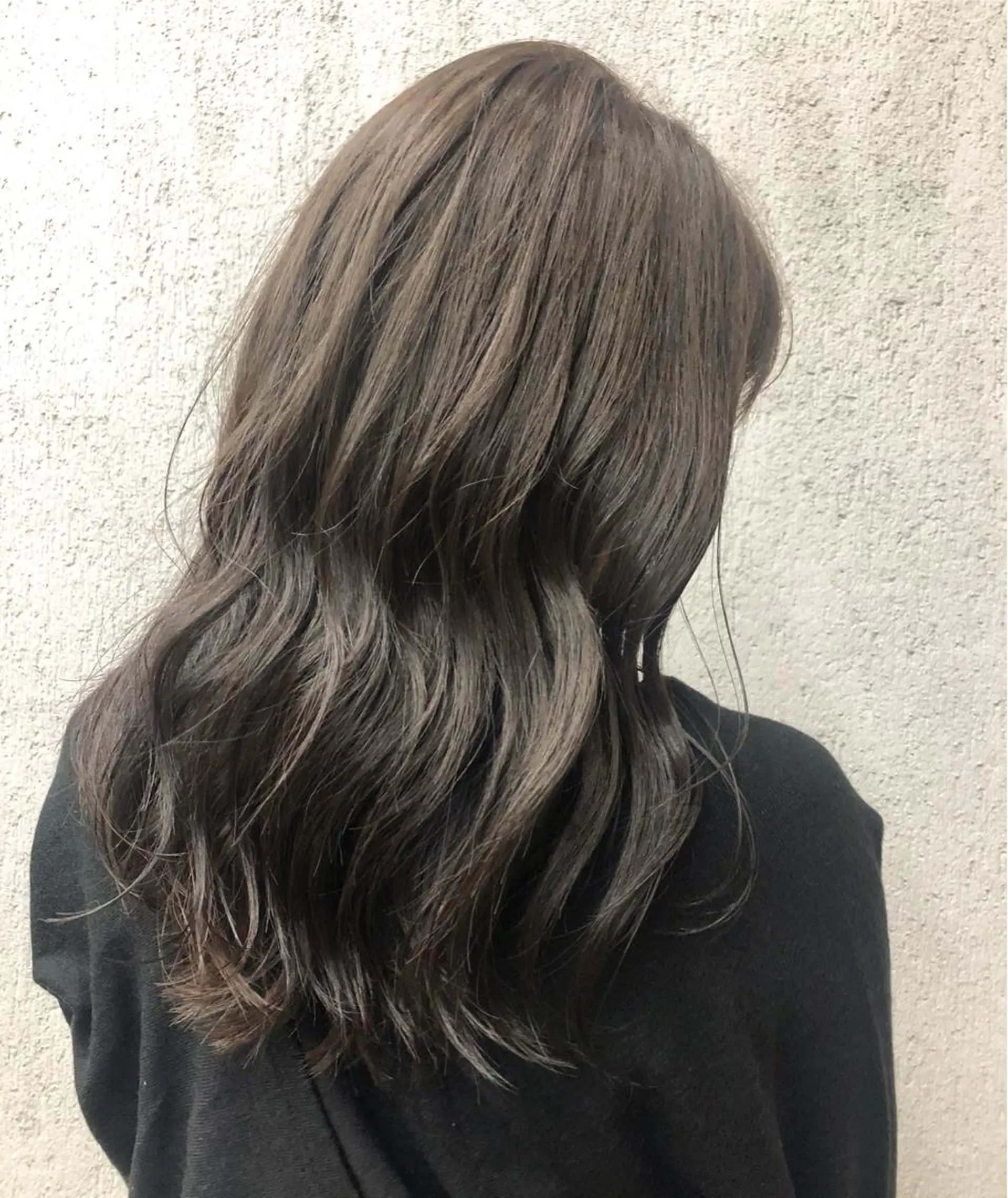 ロング CALVINA所属・岡田 真綾のヘアスタイル