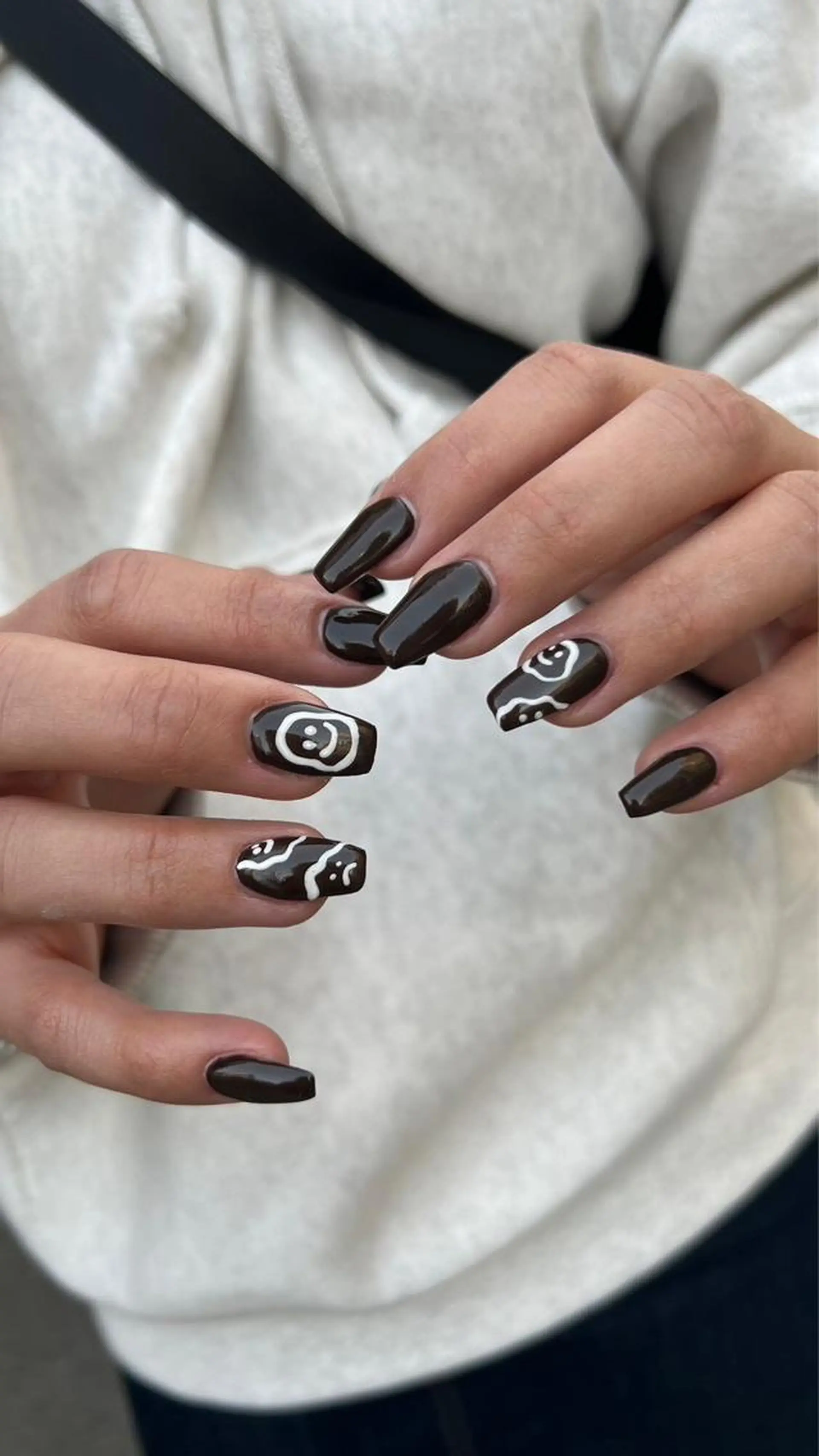 ネイル ワンカラーネイル ハンドネイル レディースパーマ 🧺🪽/SHUNOのヘアスタイル