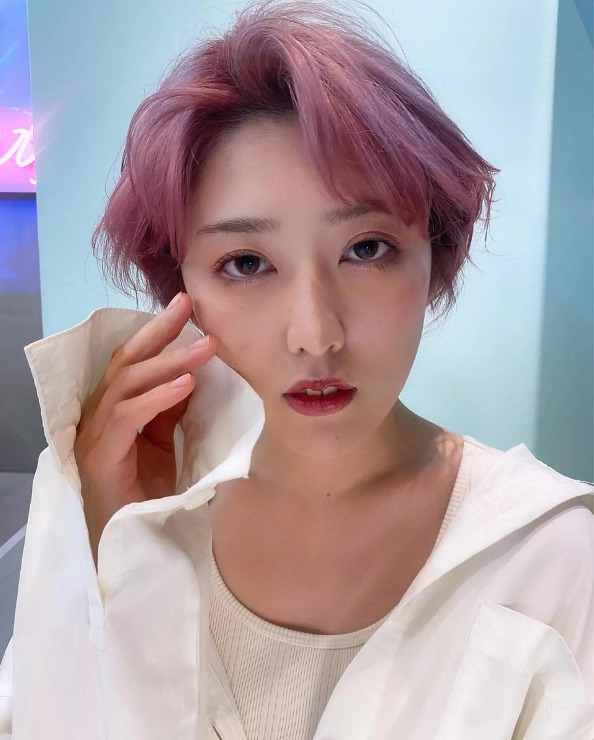 ショート カラー カット ヘアカラー トリートメント 岡野 静華のヘアスタイル