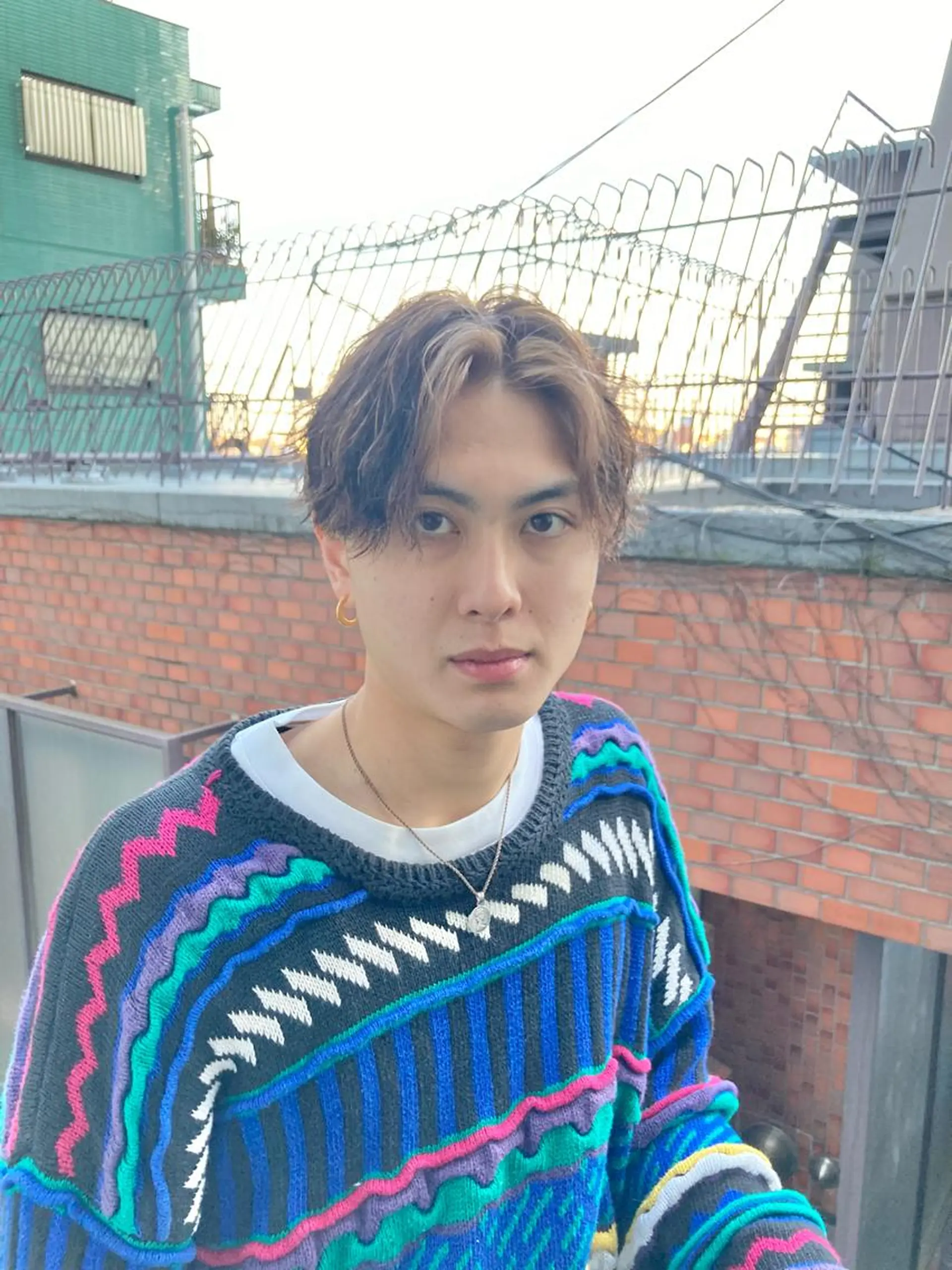 カラー パーマ メンズ メンズハイライト メンズパーマ ミストバング  フェイスフレーミング ハイライトカラー カット ヘアカラー トリートメント カットが上手い 💇‍♂🌸サク🌸のヘアスタイル