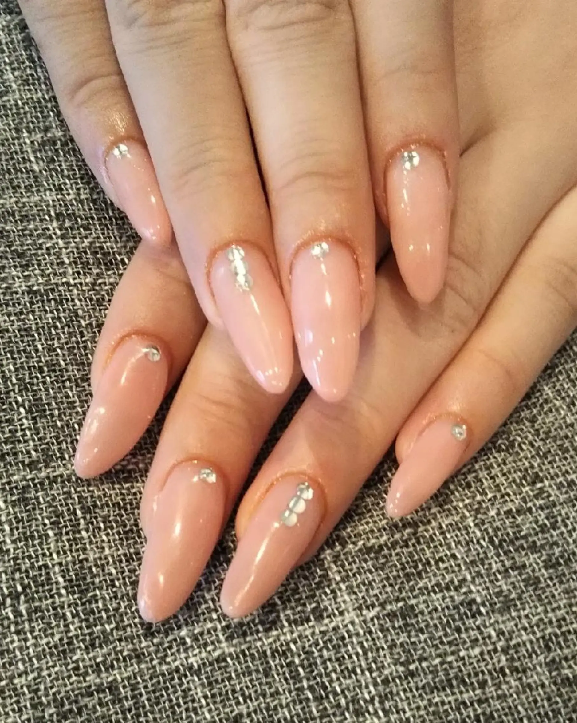 ネイル ストーンネイル ハンドネイル private salon mieのネイルデザイン