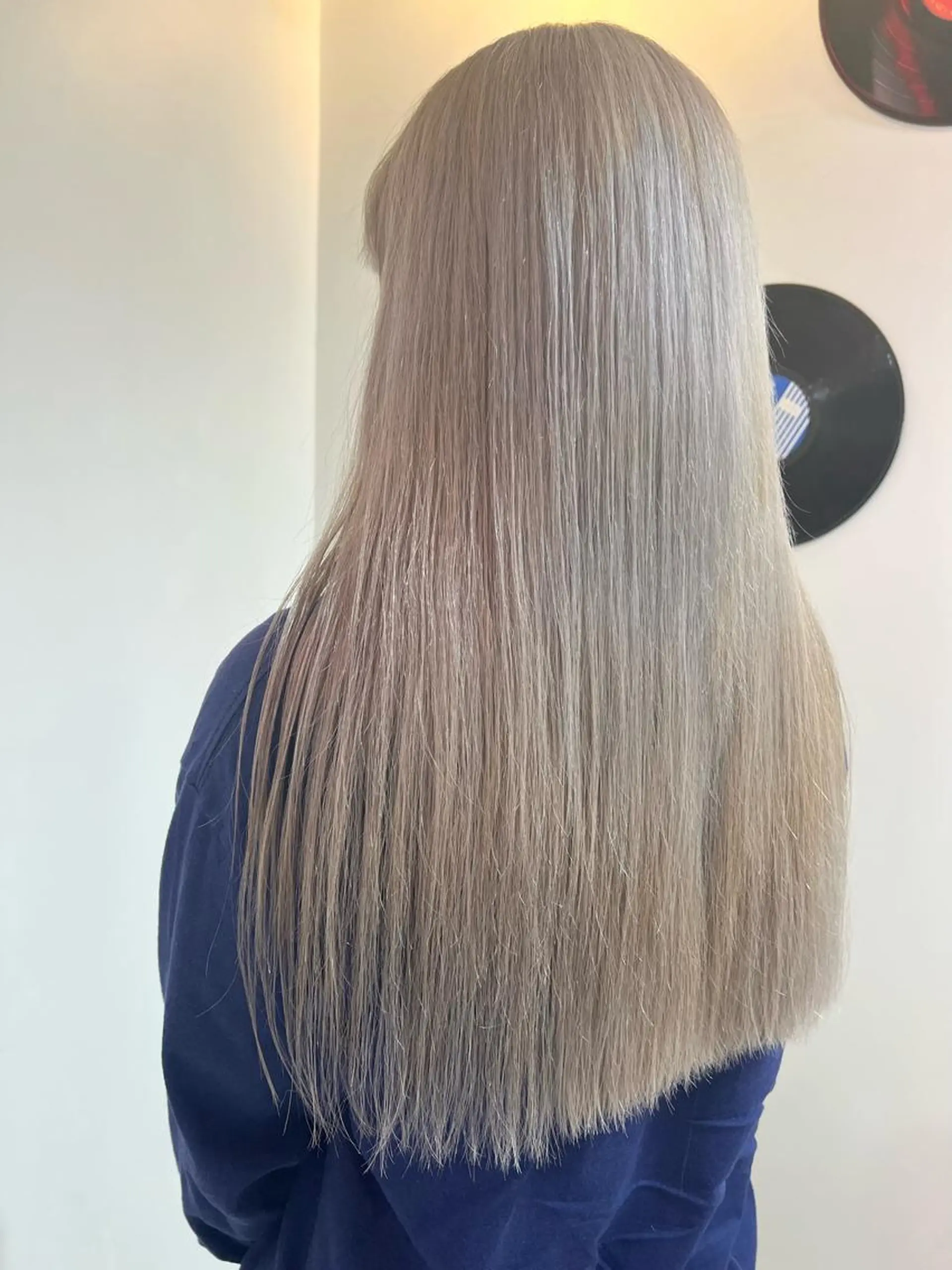 ロング カラー ヘアアレンジ 🧨ブリーチー×ボブ レイヤー💎じゅえるのヘアスタイル